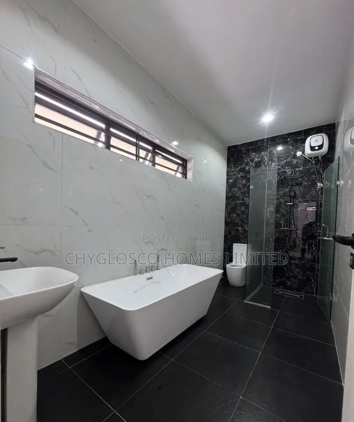 4bdrm Duplex in Eliozu for sale