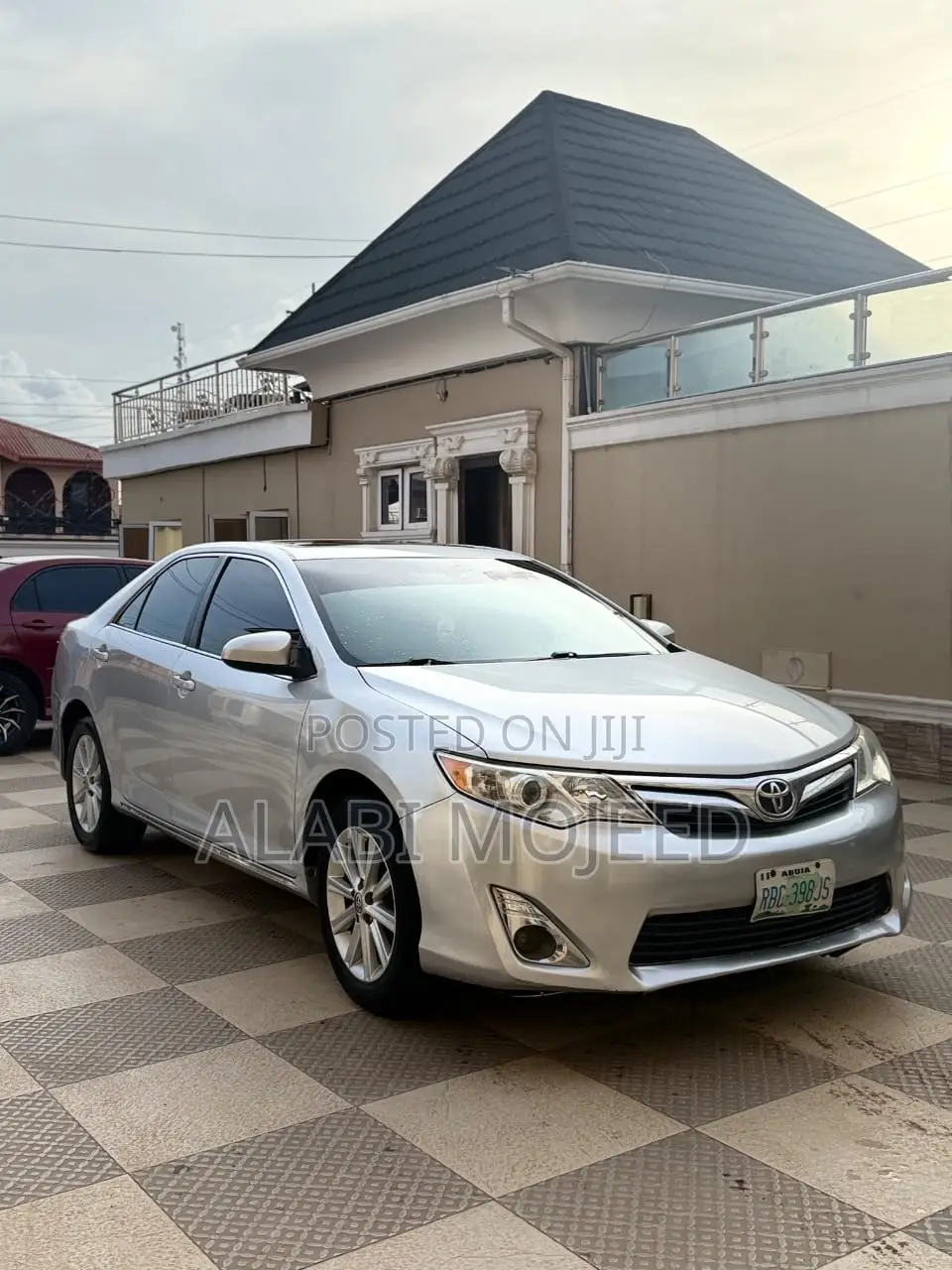 Toyota Camry XLE 4dr Sedan w/Prod. End 11/13 (3.5L 6cyl 6A) 2014 Silver