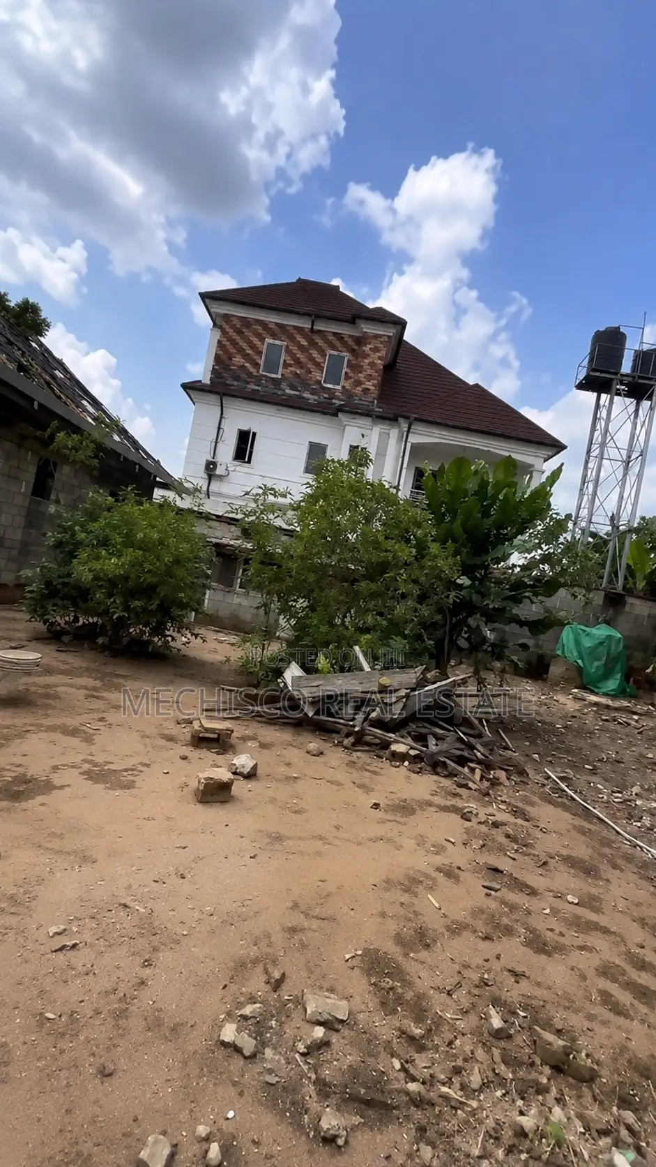 2bdrm Block of Flats in Rumuduru for sale