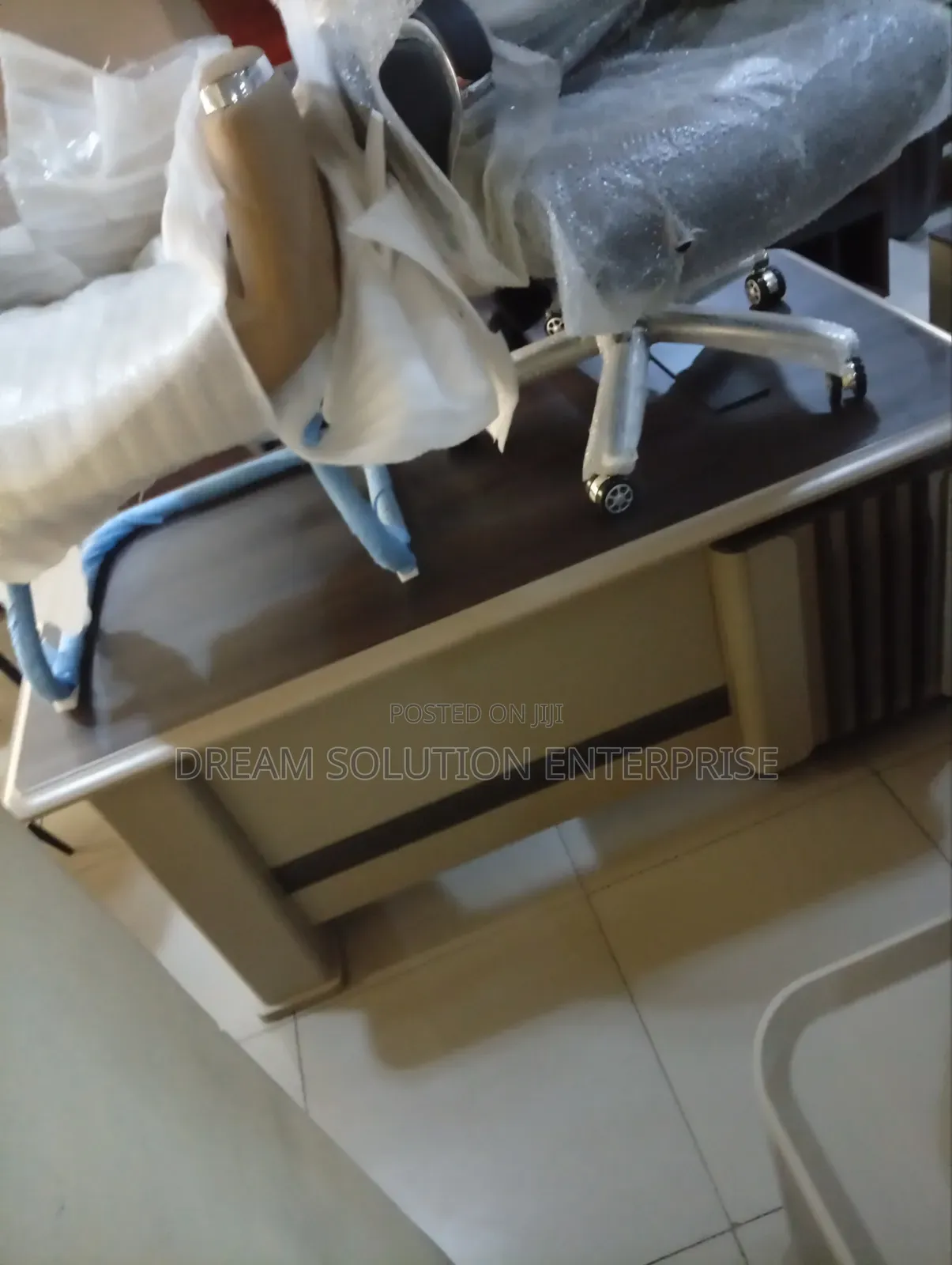 1.6 Meter Office Table With Extension