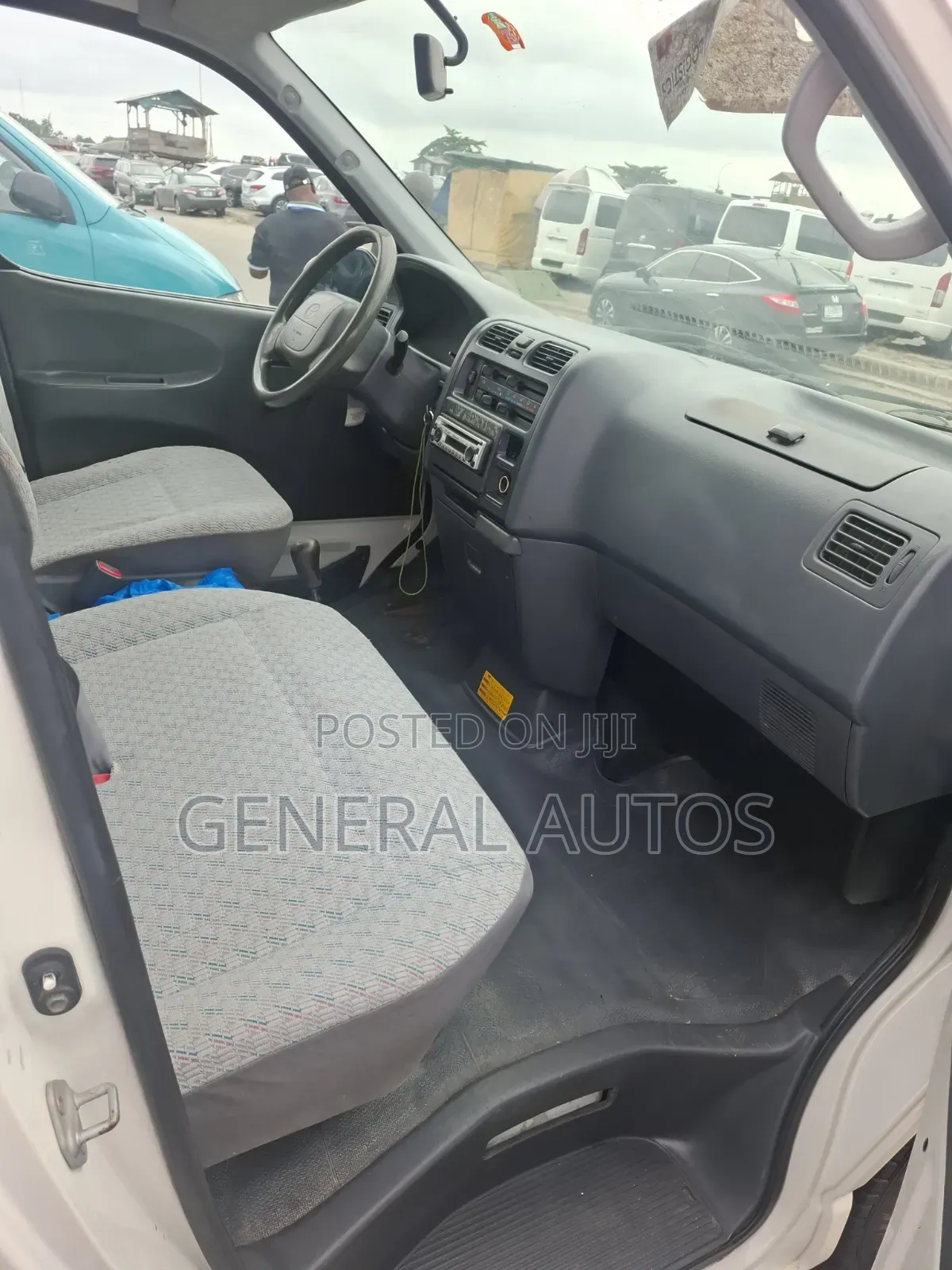 Toyota HiAce 2003 Green