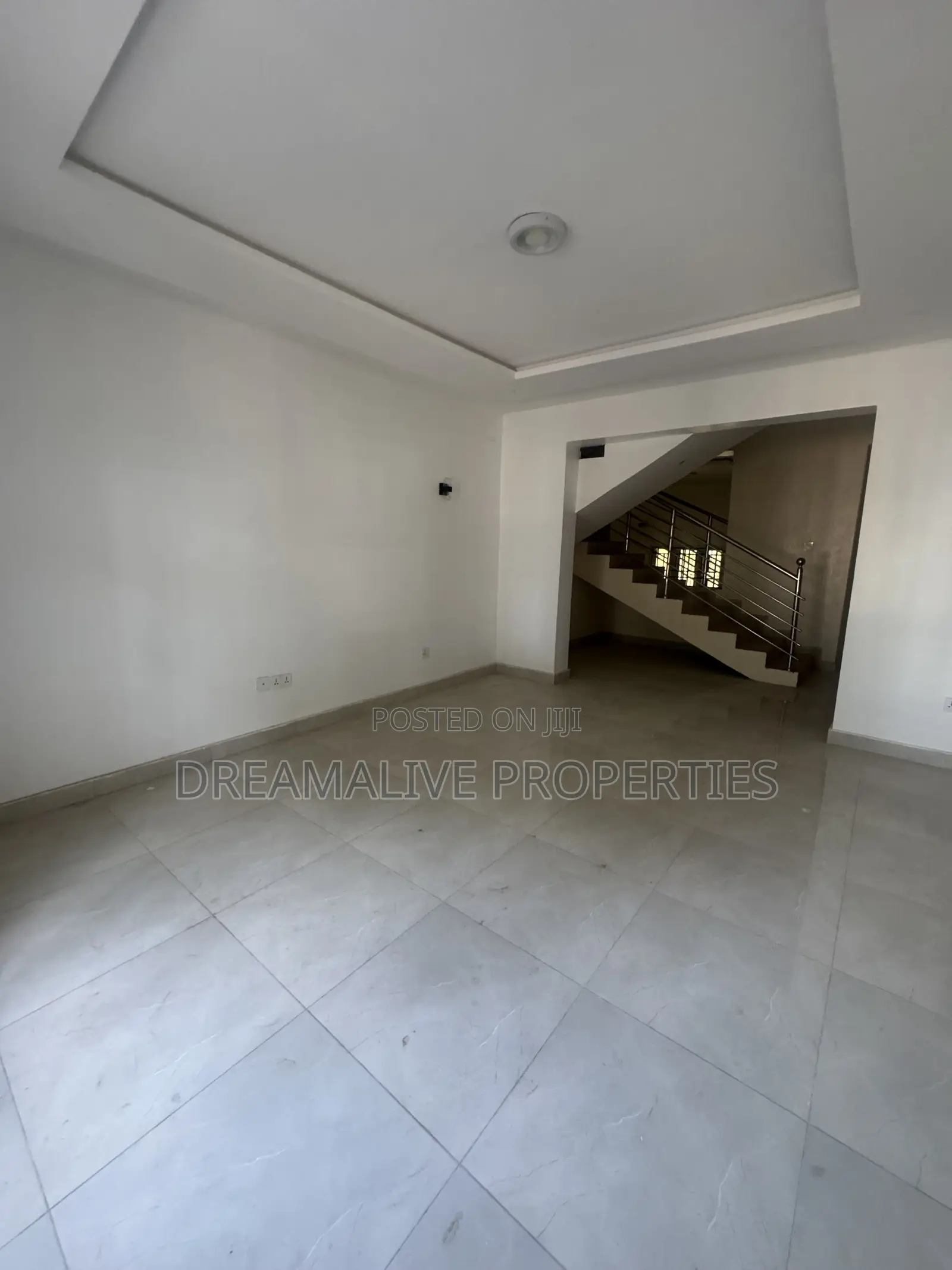 4bdrm Duplex in Gwarinpa for rent