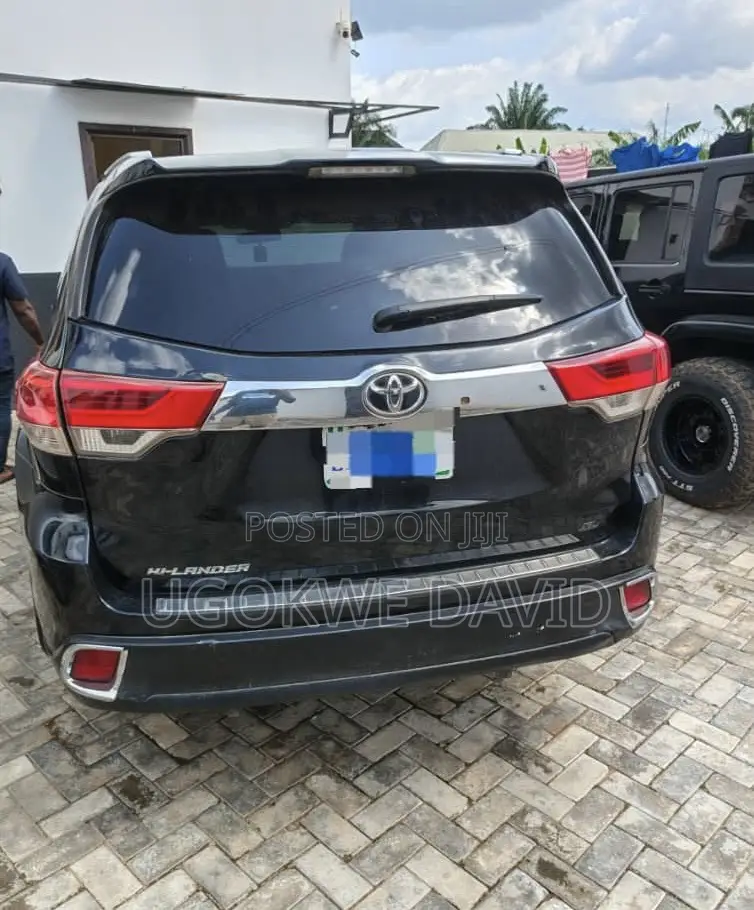 Toyota Highlander 2016 Black