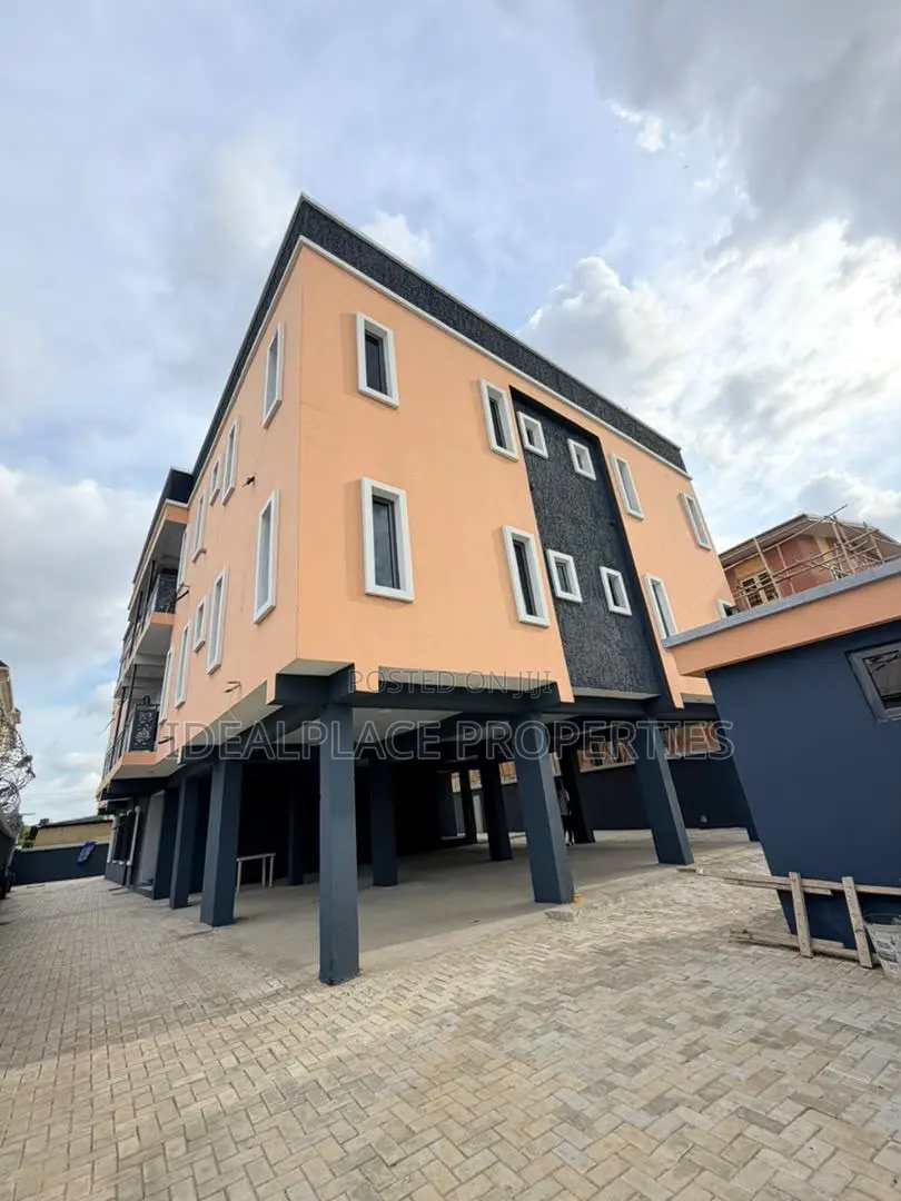3bdrm Apartment in Gbagada for sale