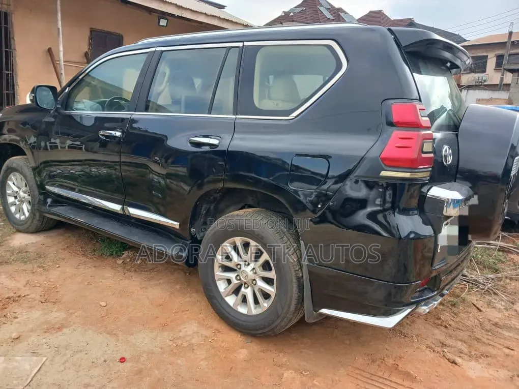 Toyota Land Cruiser Prado 2015 Black