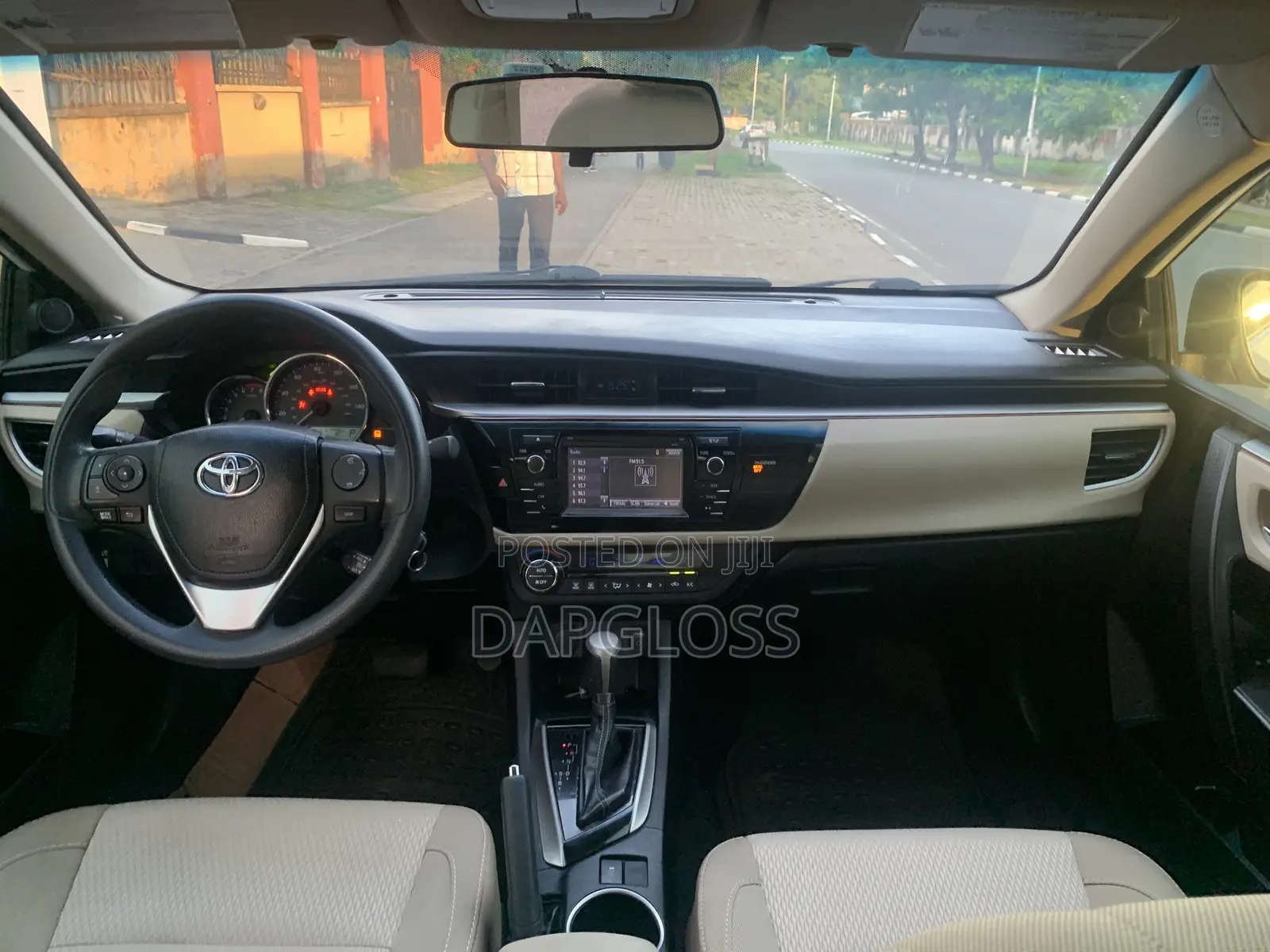 Toyota Corolla 2015 White
