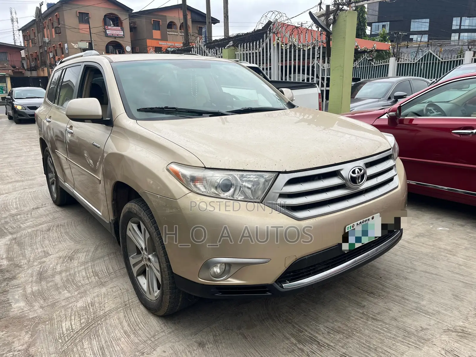 Toyota Highlander Limited 2011 Gold