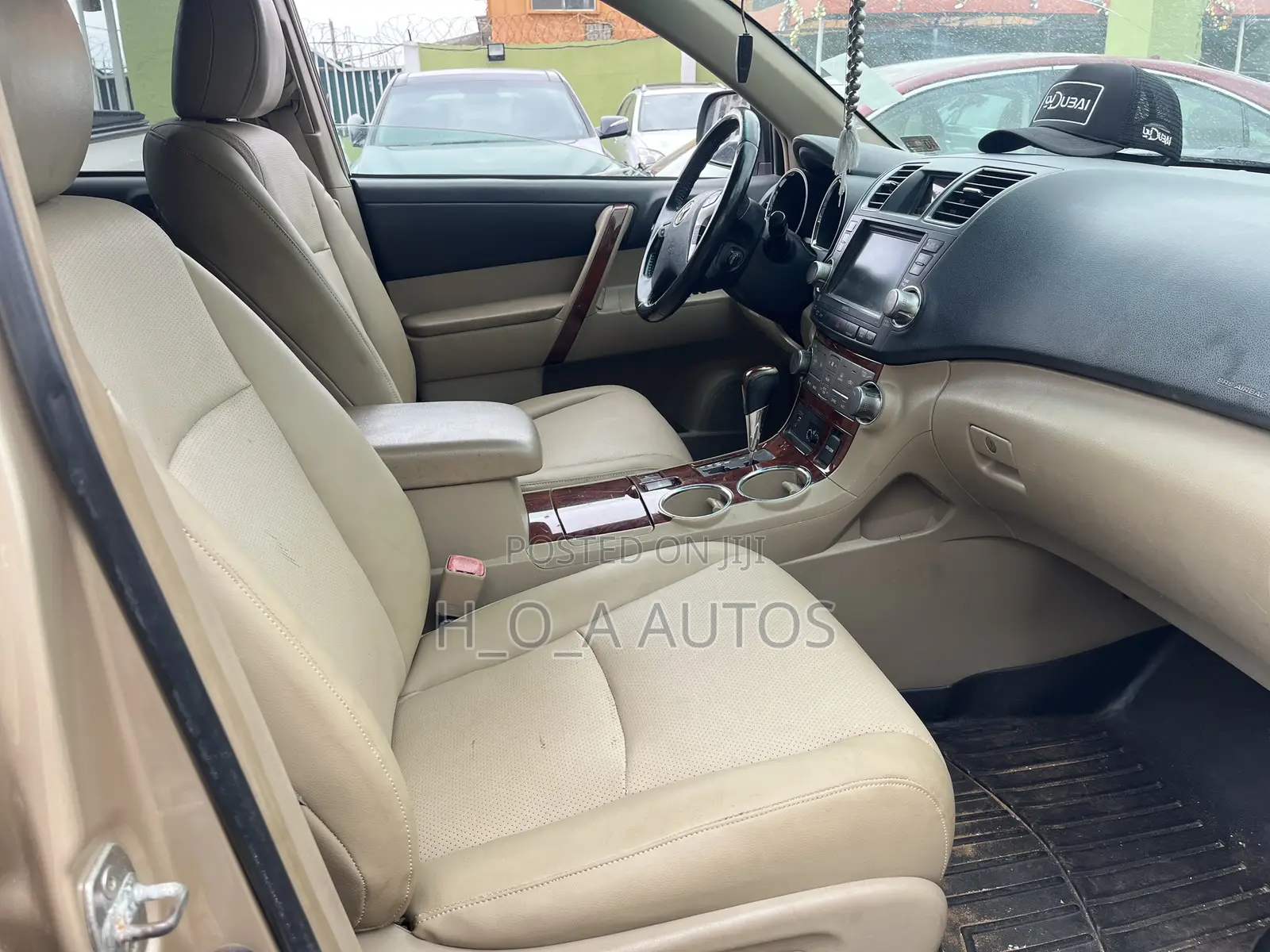 Toyota Highlander Limited 2011 Gold