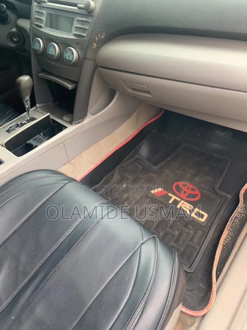 Toyota Camry LE 4dr Sedan (2.4L 4cyl 5A) 2008 Silver