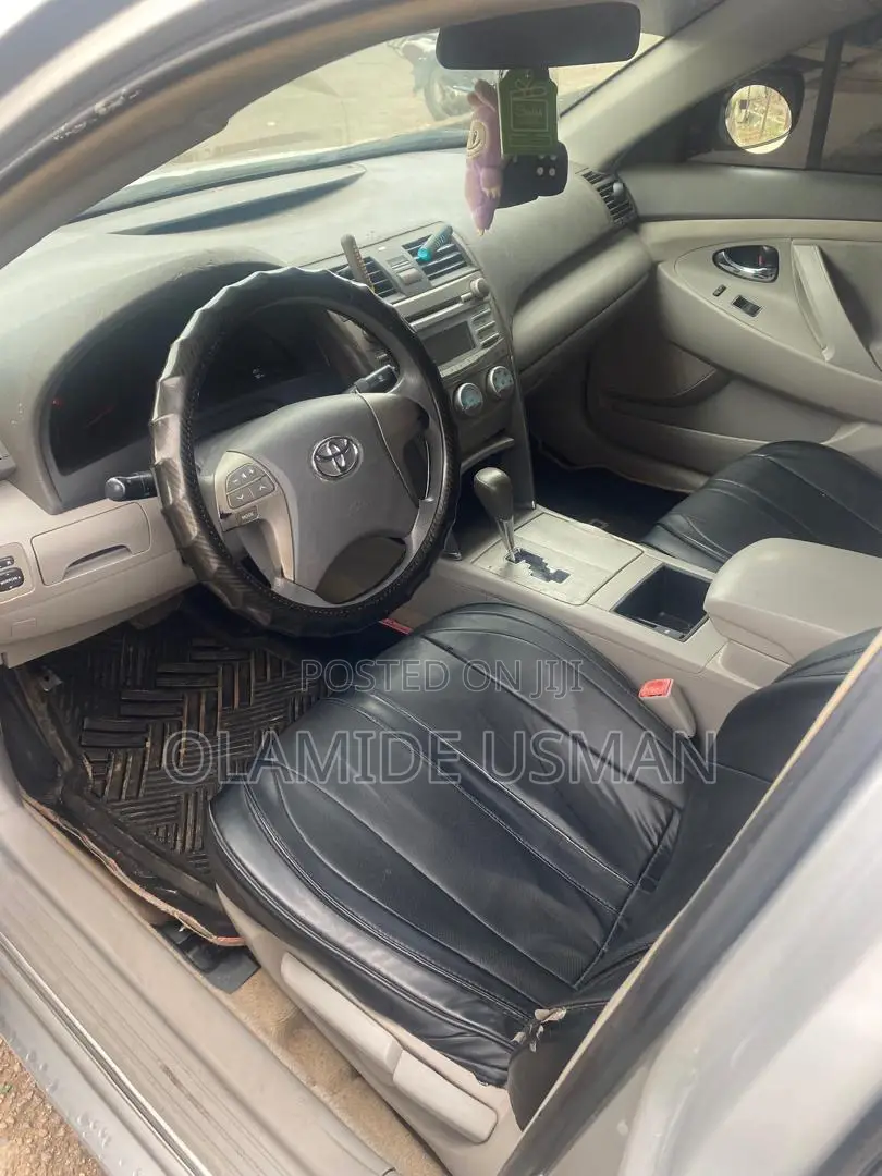 Toyota Camry LE 4dr Sedan (2.4L 4cyl 5A) 2008 Silver