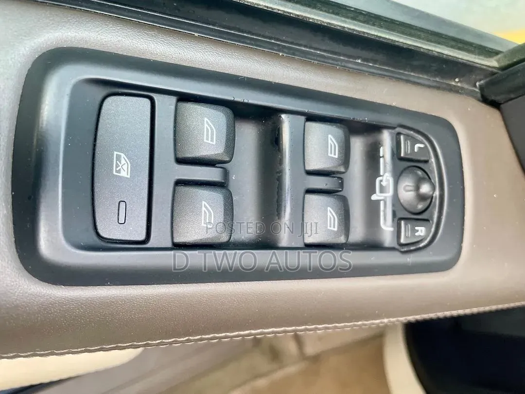 Land Rover Range Rover Sport 2012 Black