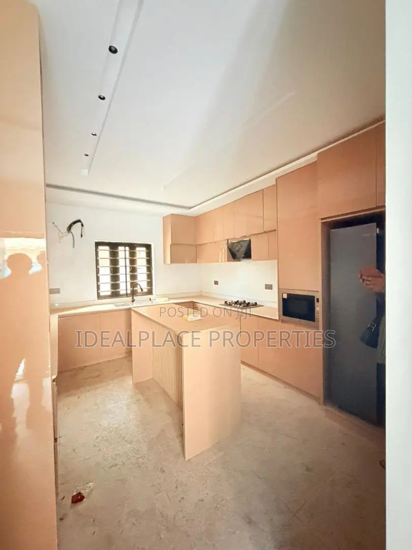 4bdrm Duplex in GRA Phase 1 for sale
