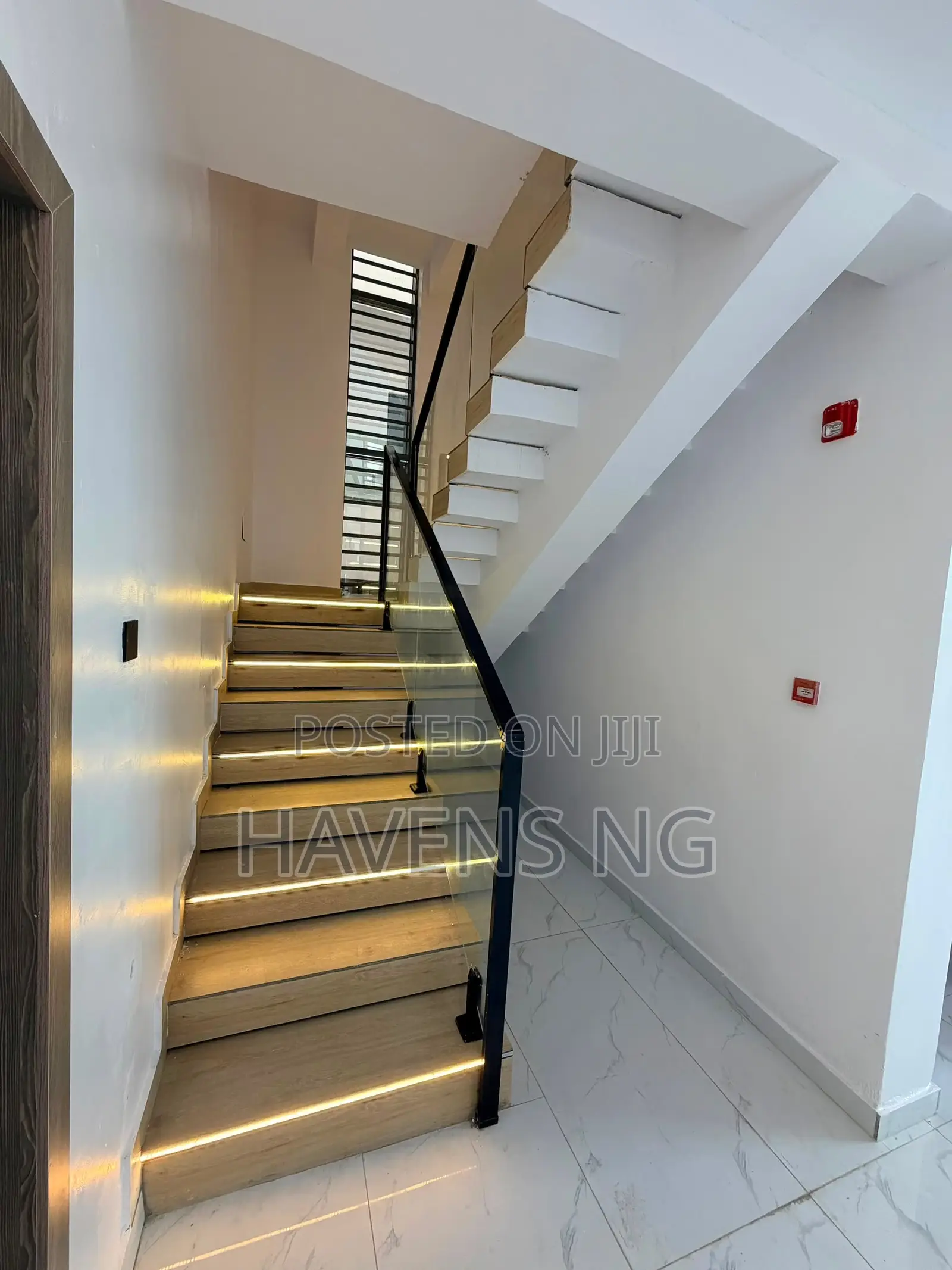 4bdrm Duplex in Akobo for sale