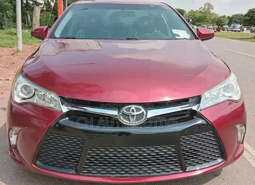 Toyota Camry SE 4dr Sedan (2.5L 4cyl 6A) 2017 Red