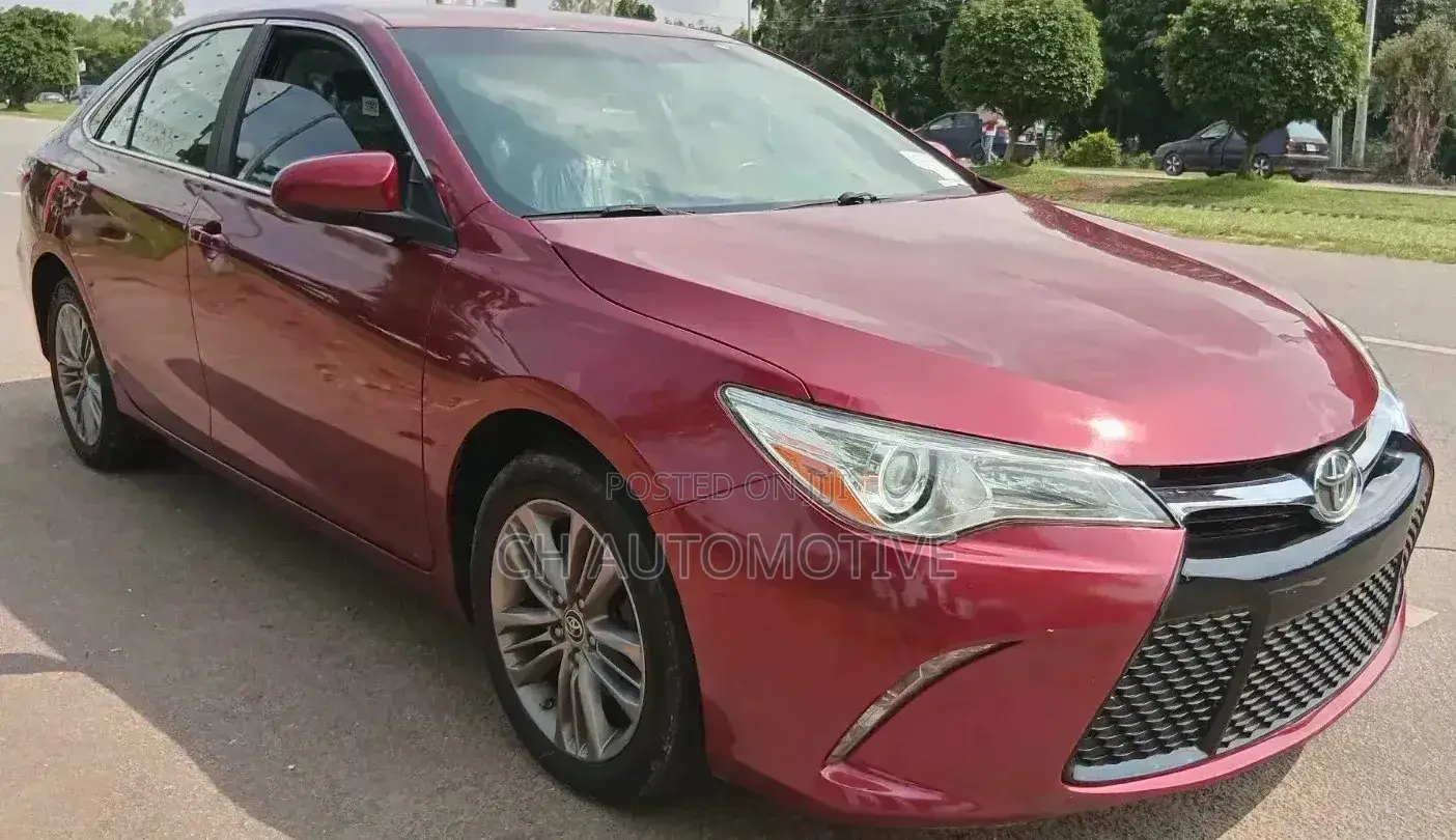 Toyota Camry SE 4dr Sedan (2.5L 4cyl 6A) 2017 Red