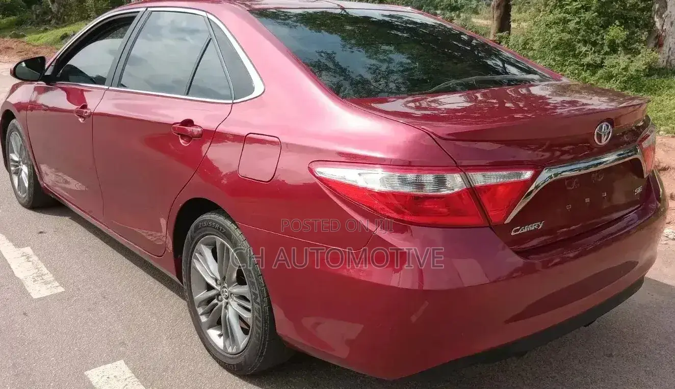 Toyota Camry SE 4dr Sedan (2.5L 4cyl 6A) 2017 Red