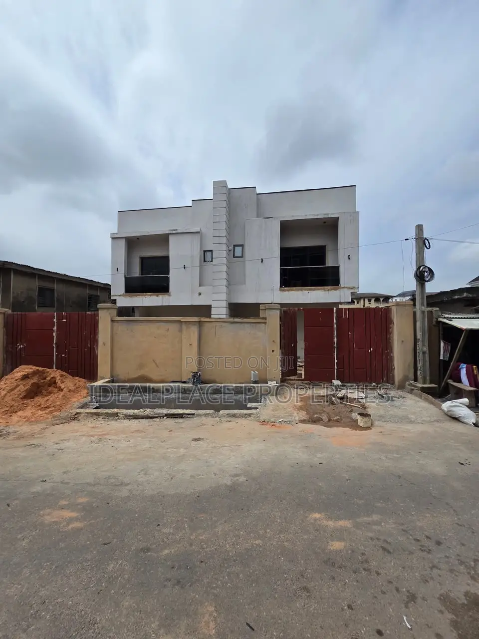 3bdrm Duplex in Ogba for sale