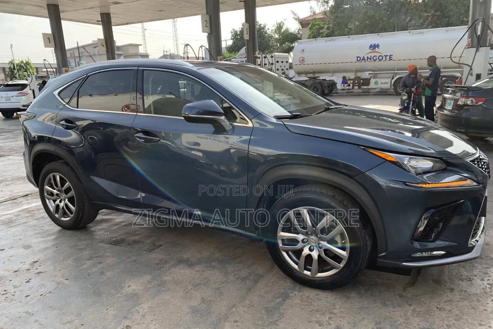 Lexus NX 2015 Blue