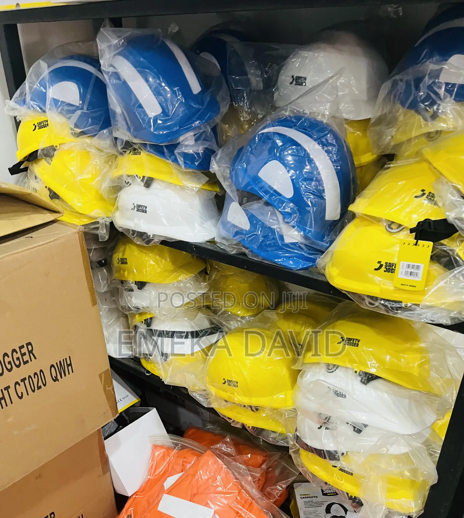 Safety Hard Hat Featuring Honeycomb-Patterned Reflective Strips,