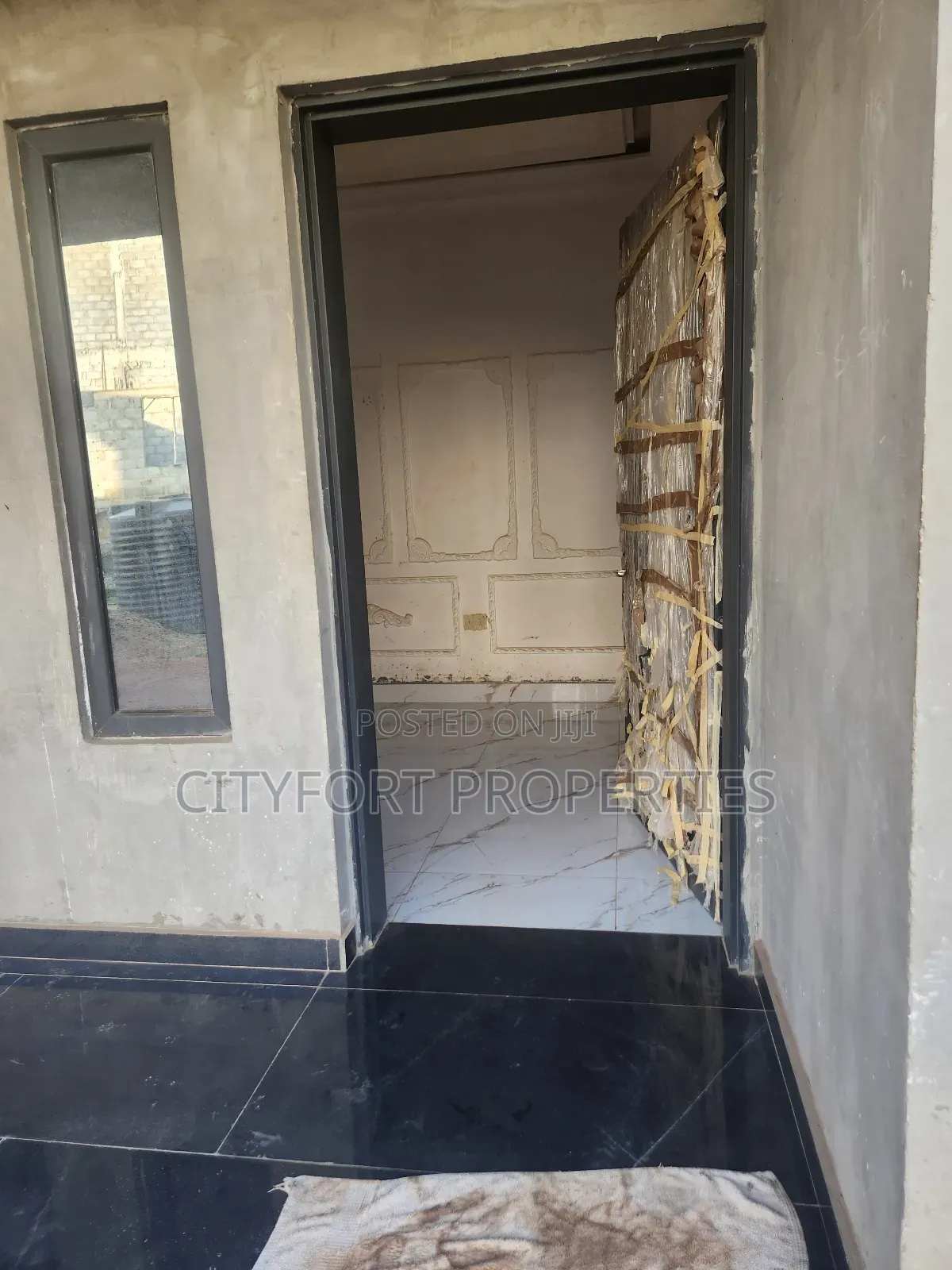 5bdrm Duplex in Apo District for sale