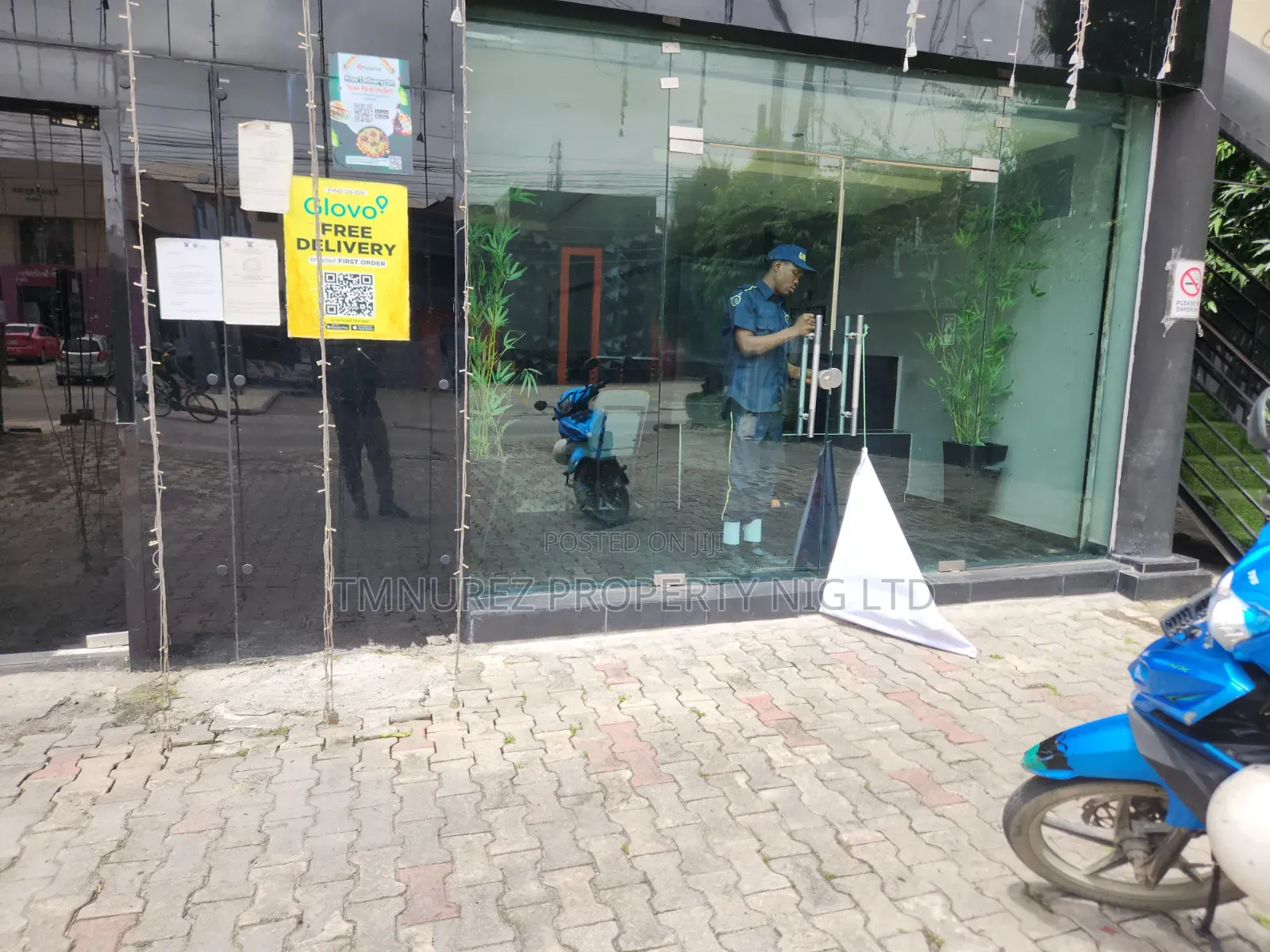 Groundfloor Shop Direct Faccing Road in a Busy Road Lekki Phase1