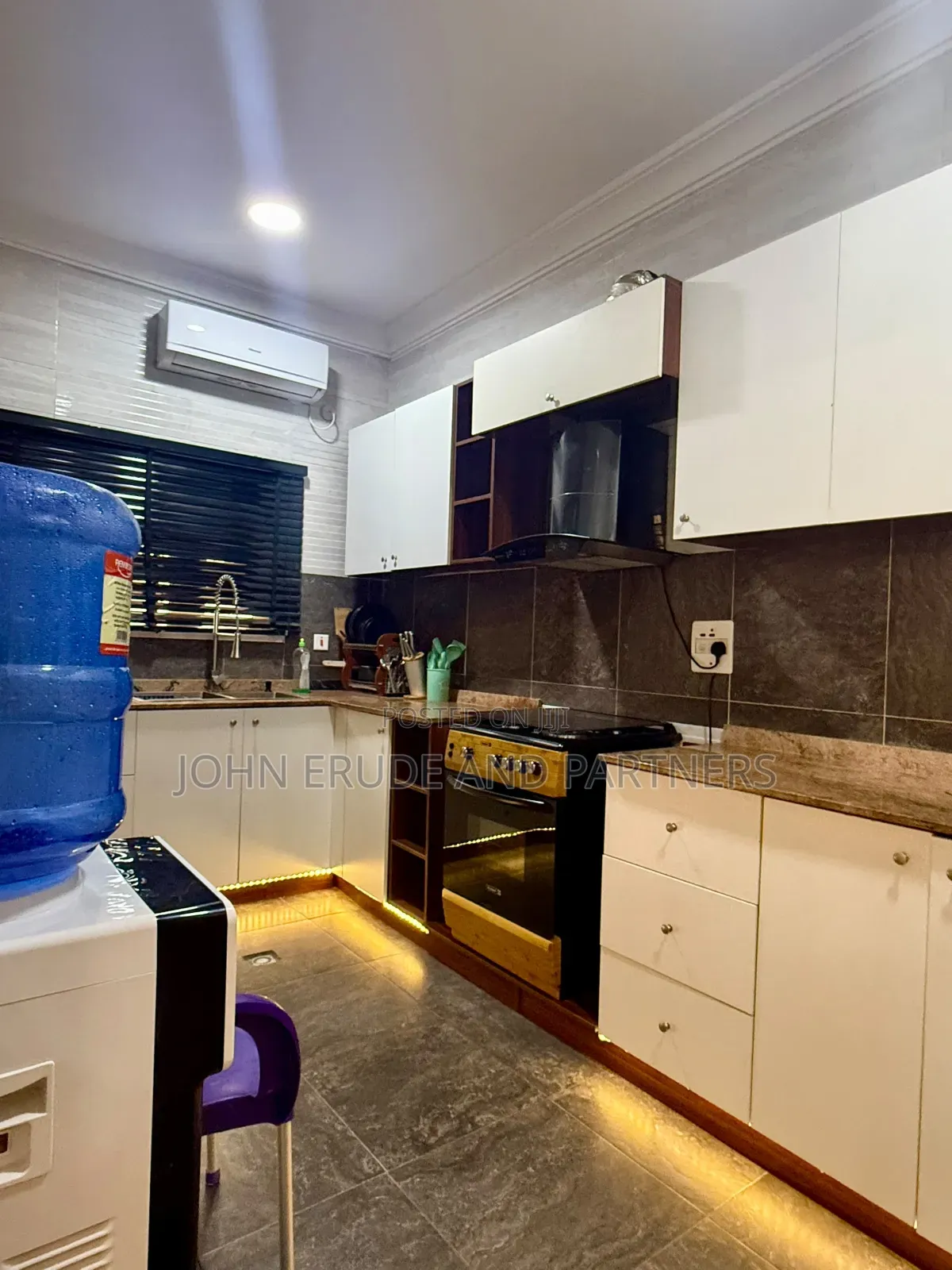 Furnished 3bdrm Block of Flats in Jahi Main for rent