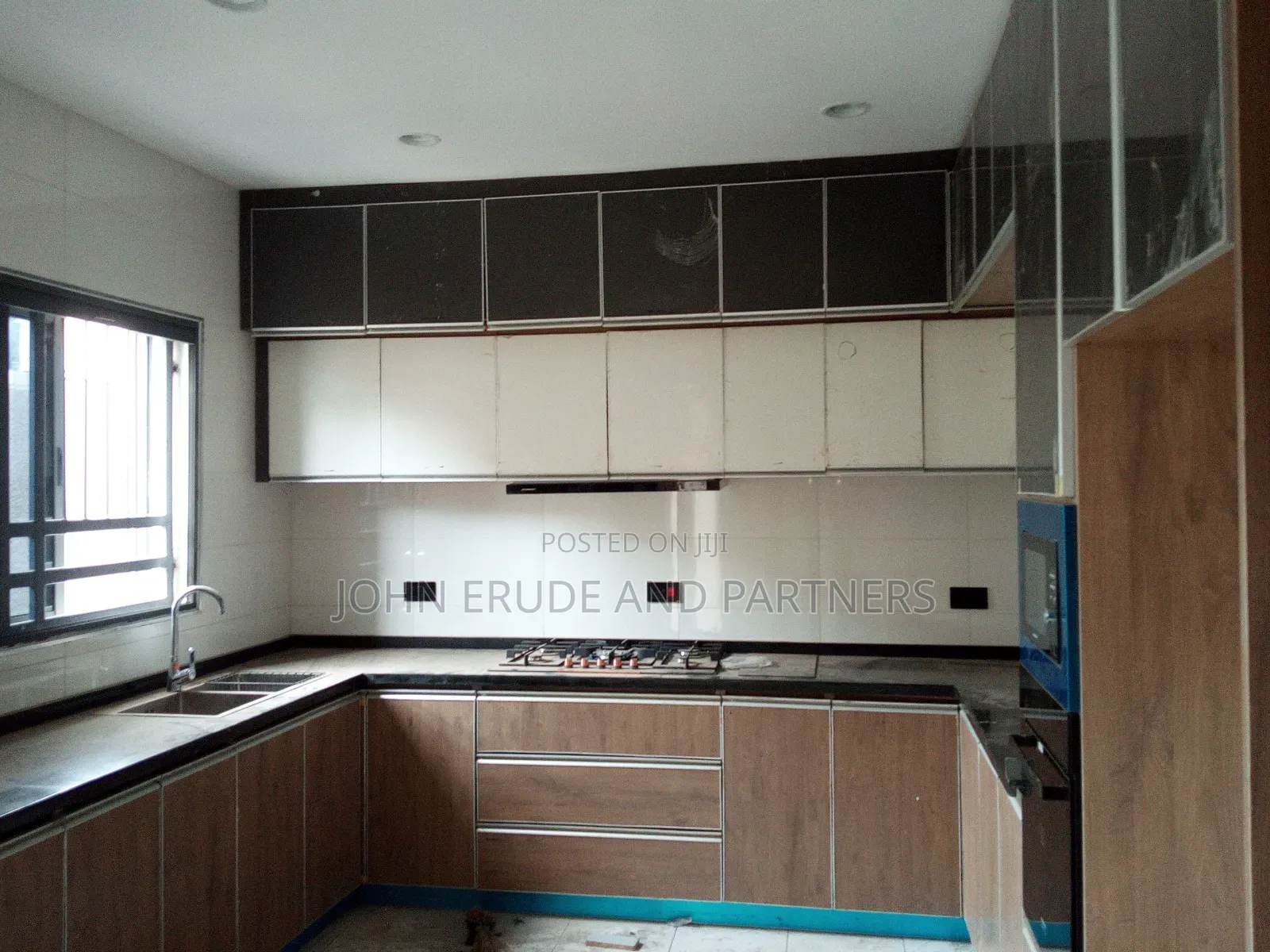 4bdrm Duplex in Jahi Main for sale