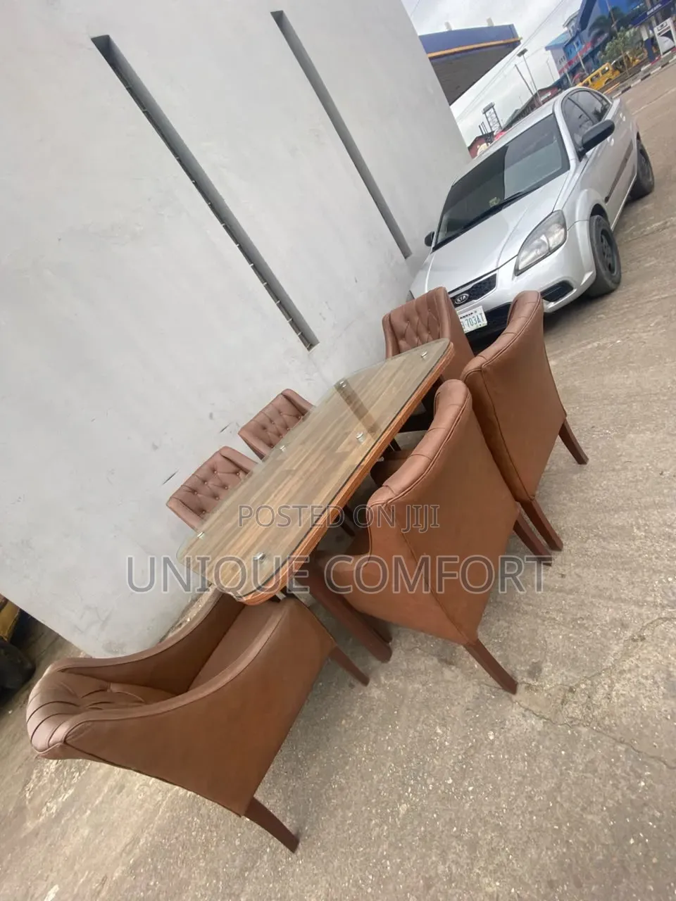 Top Quality 6 Seaters Luxury Dining Set