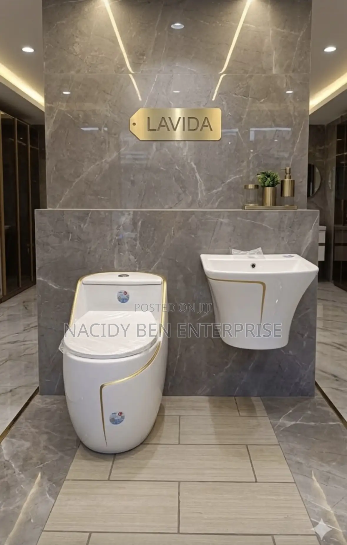 Integrated Set of Wc (Married Together)