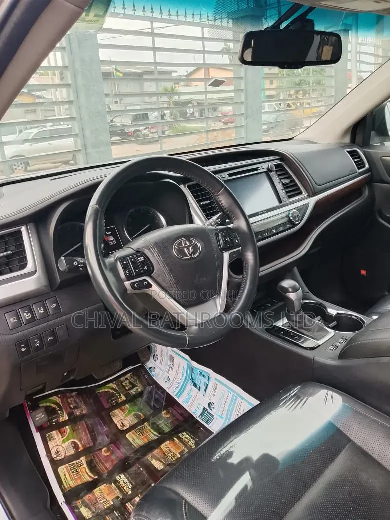 Toyota Highlander 2016 Silver