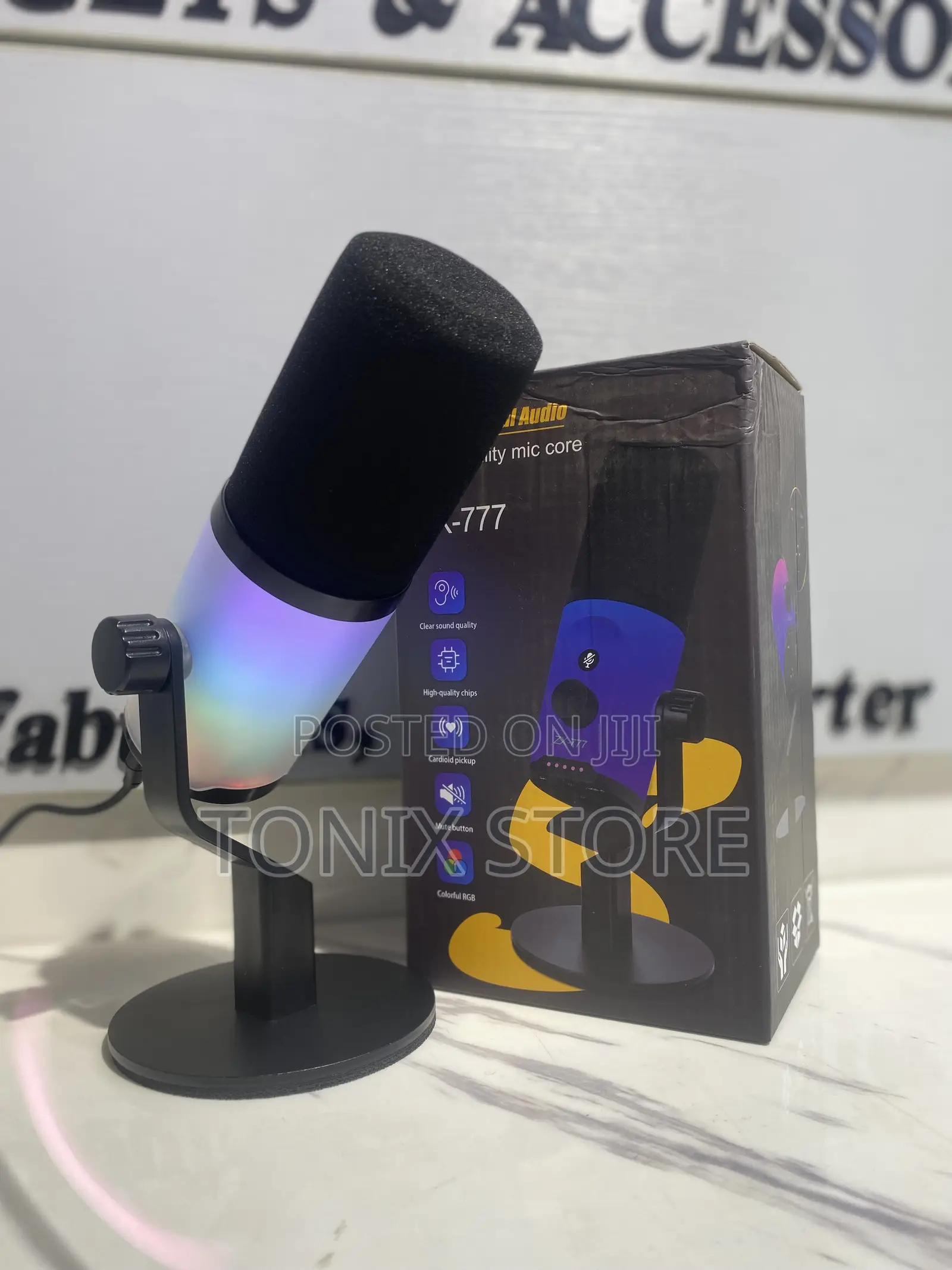 Broadcast Microphone With RGB Light ZX-777