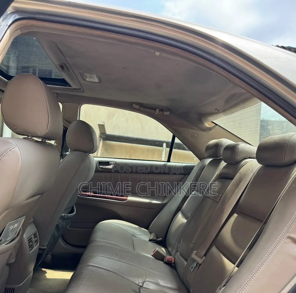 Toyota Camry XLE V6 4dr Sedan (3.0L 6cyl 5A) 2005 Gray