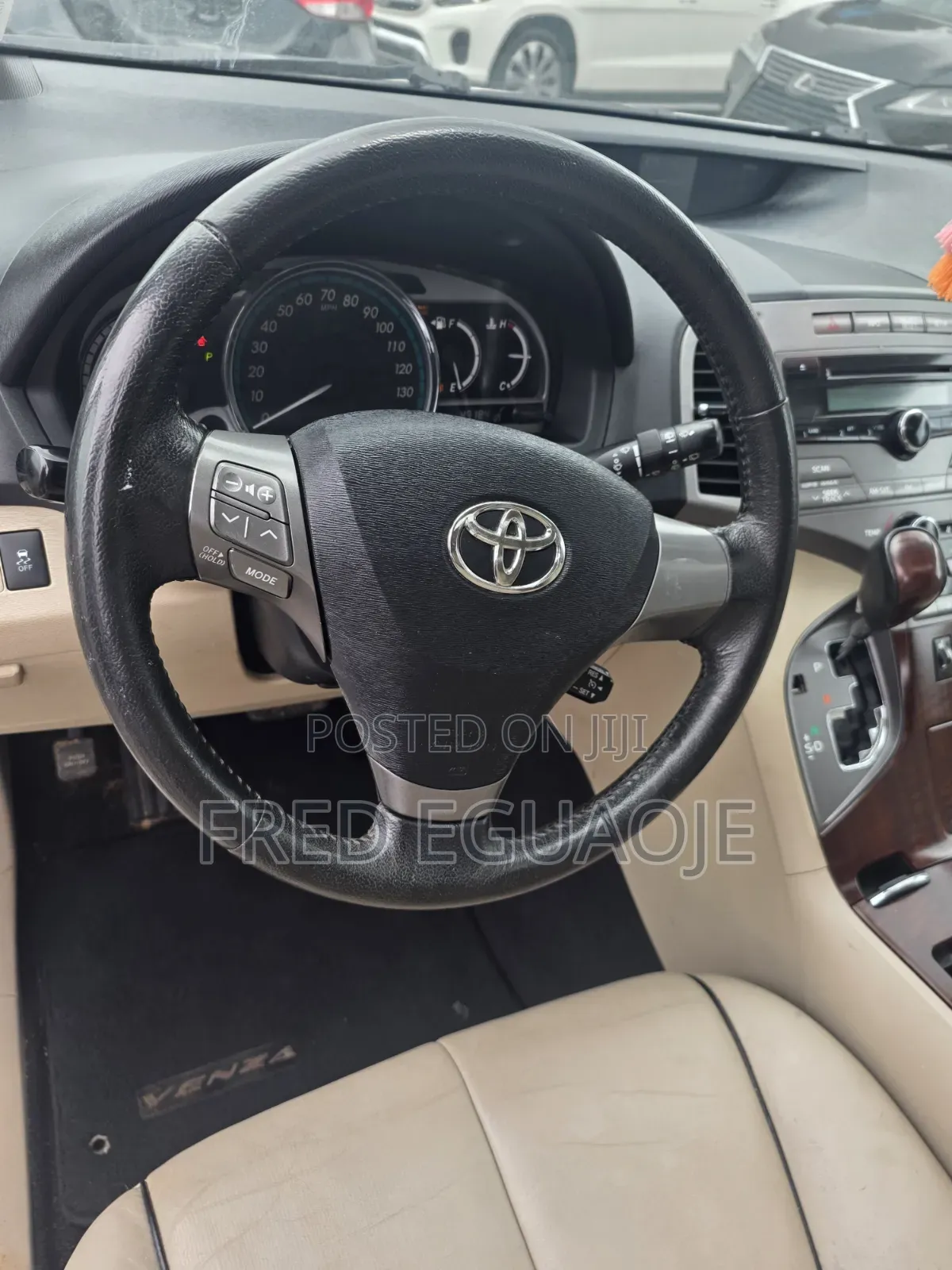 Toyota Venza XLE 2010 White