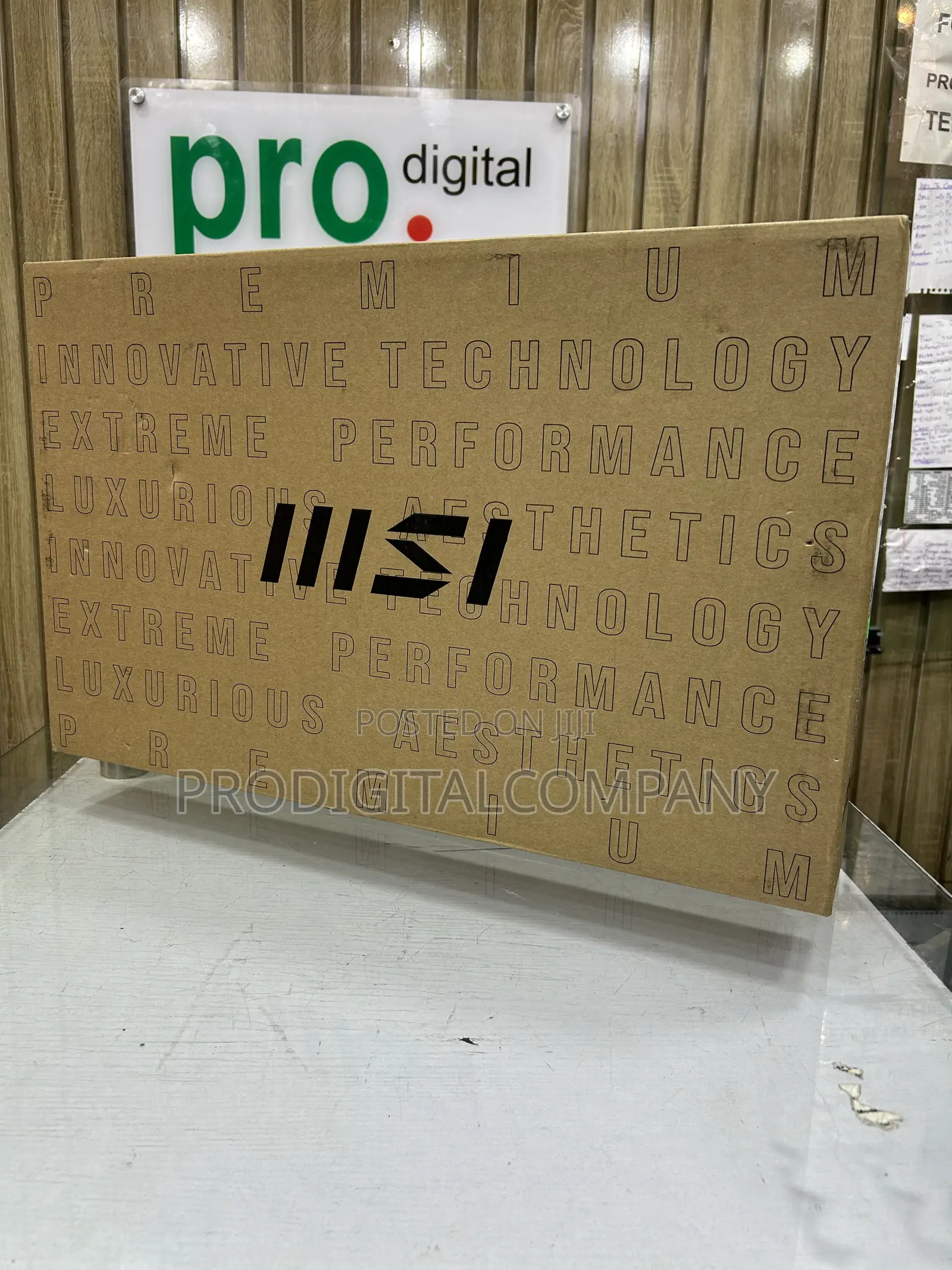 New Laptop MSI Vector 16 HX AI A2XWIG 32GB Intel Core Ultra 9 SSD 2T