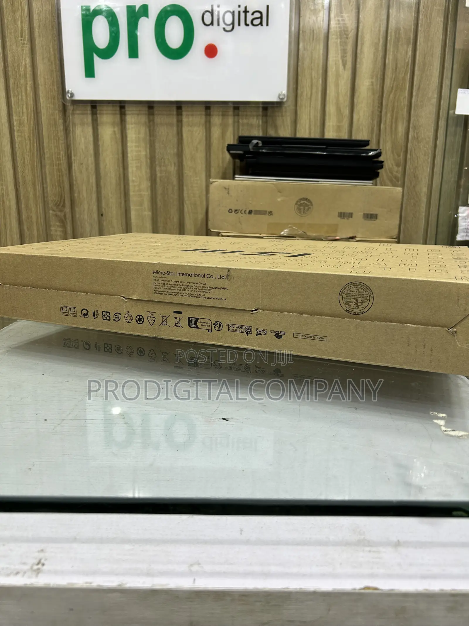 New Laptop MSI Vector 16 HX AI A2XWIG 32GB Intel Core Ultra 9 SSD 2T