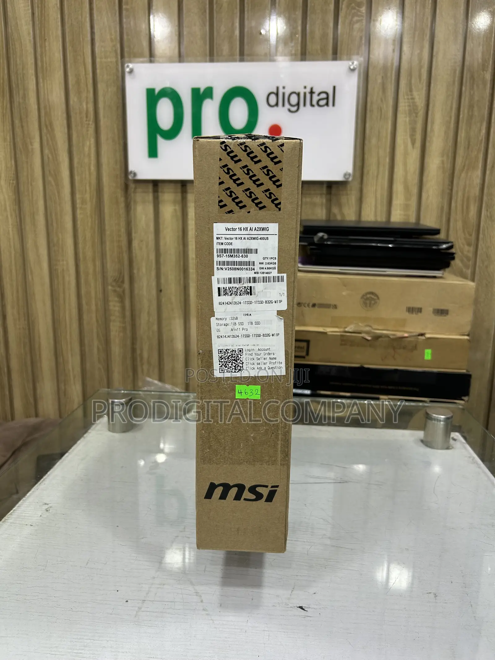 New Laptop MSI Vector 16 HX AI A2XWIG 32GB Intel Core Ultra 9 SSD 2T