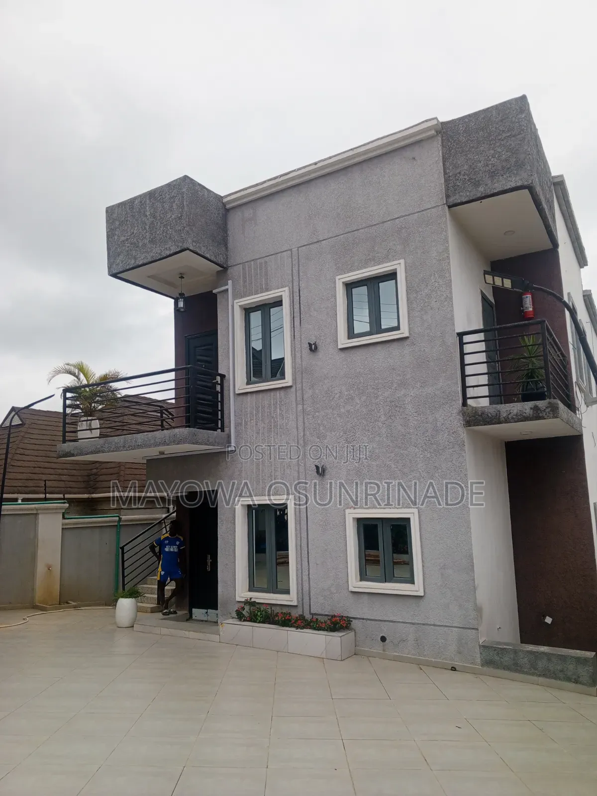 1bdrm Apartment in Ologuneru for rent