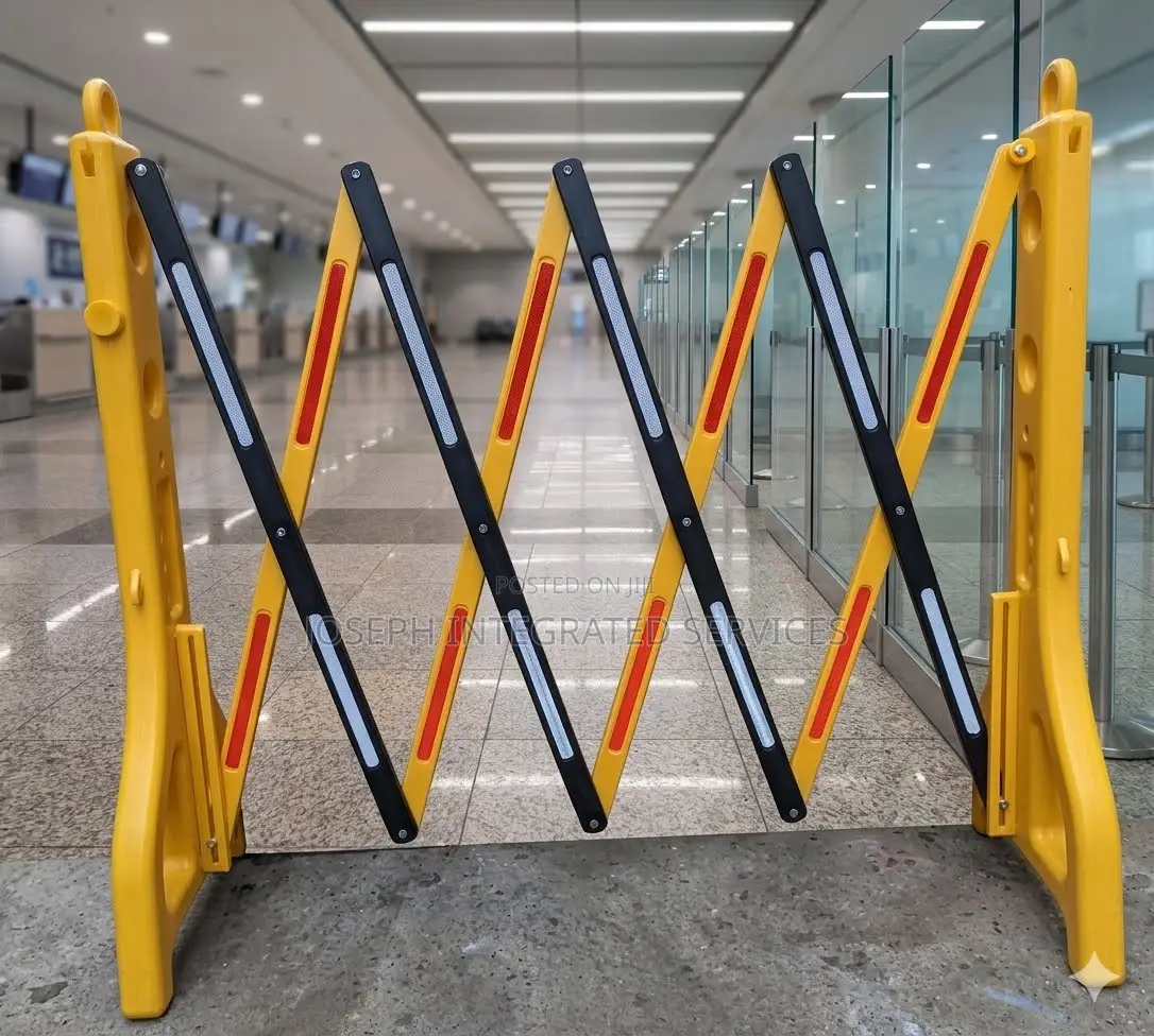 2.5-Meter Yellow and Black Expandable Plastic Safety Barricade