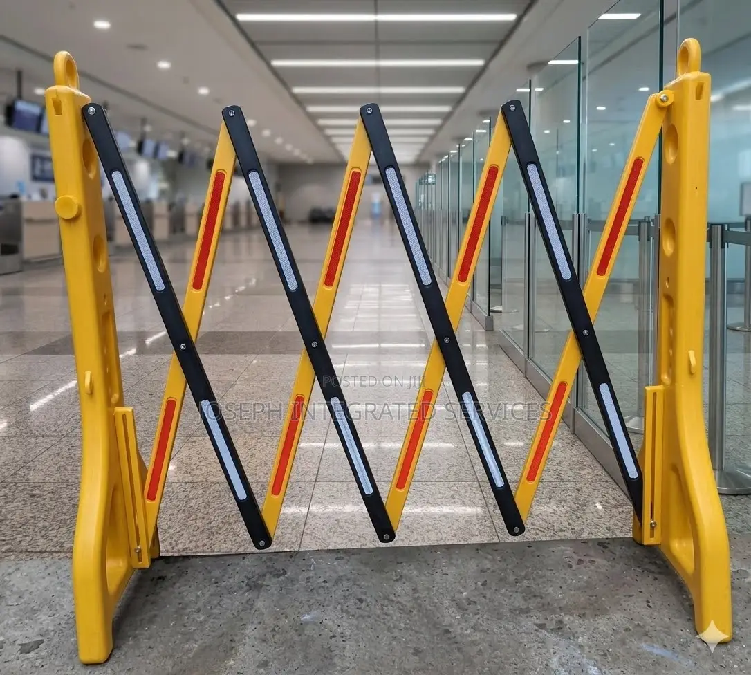 2.5-Meter Yellow and Black Expandable Plastic Safety Barricade