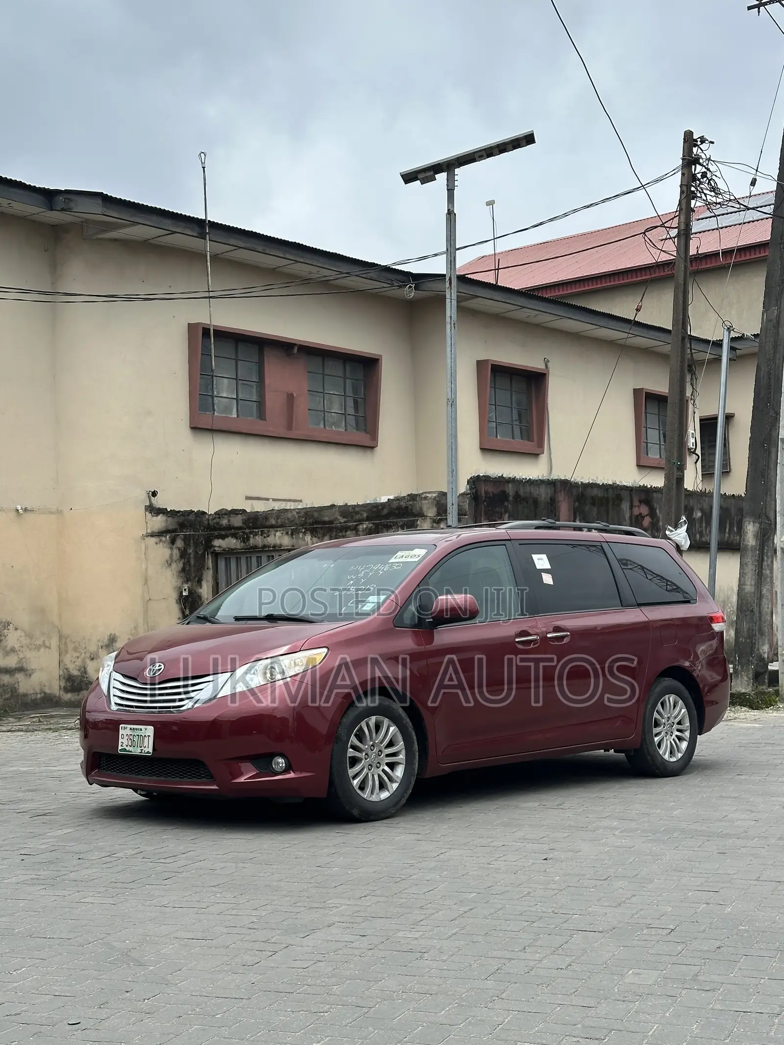 Toyota Sienna XLE 7 Passenger 2011 Red