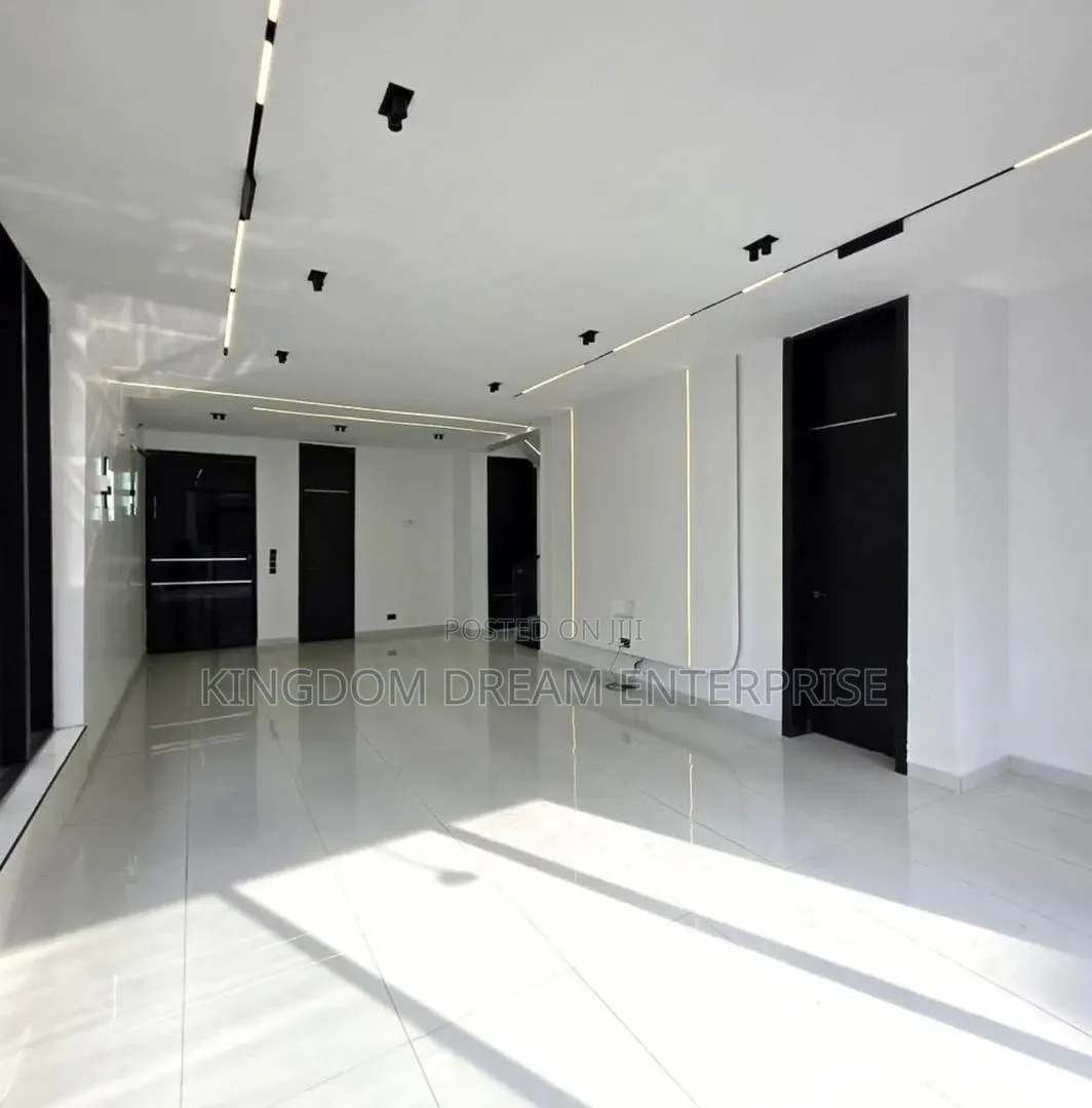 5bdrm Duplex in Chevron Drive Lekki for sale