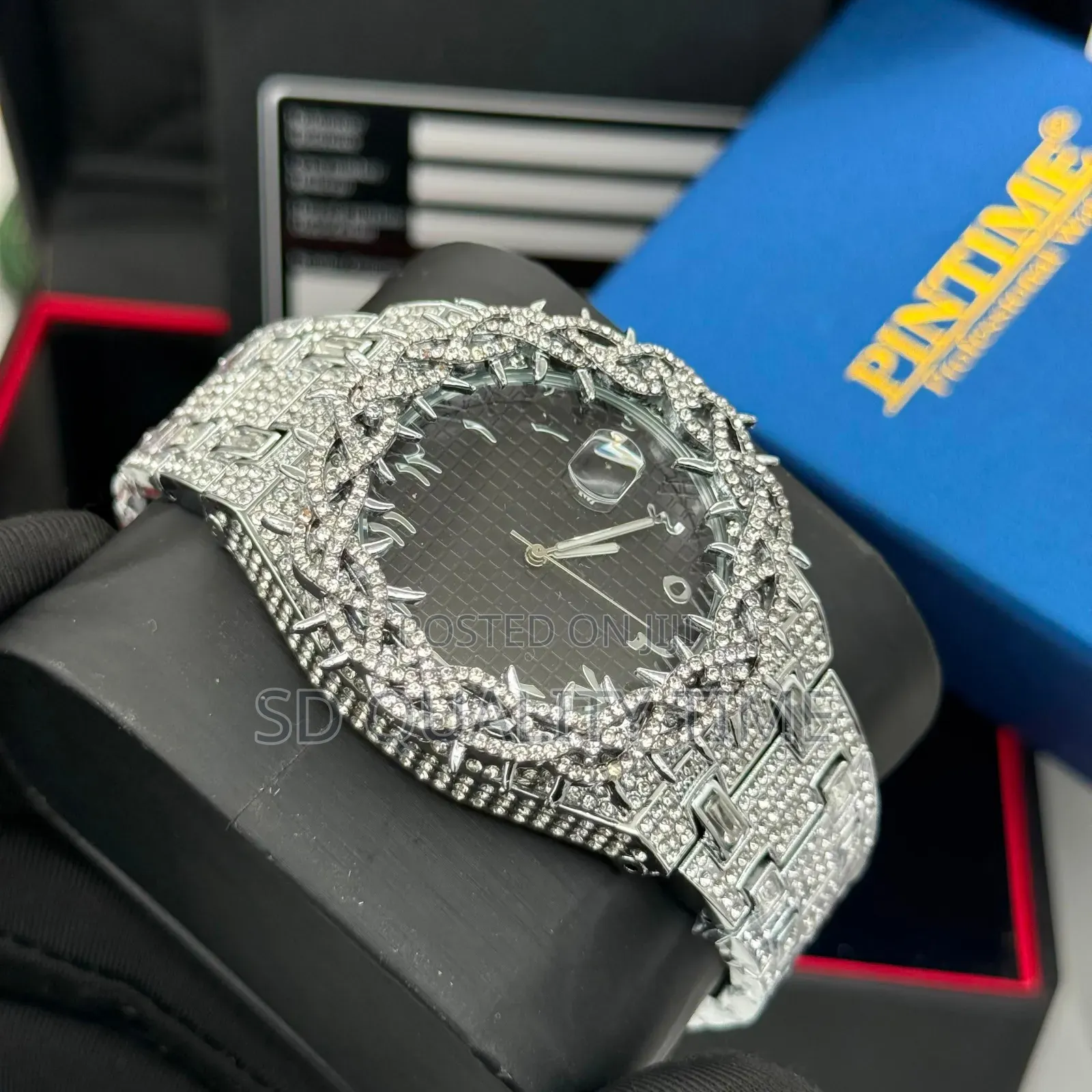 Pintime Crown Bezel Watch
