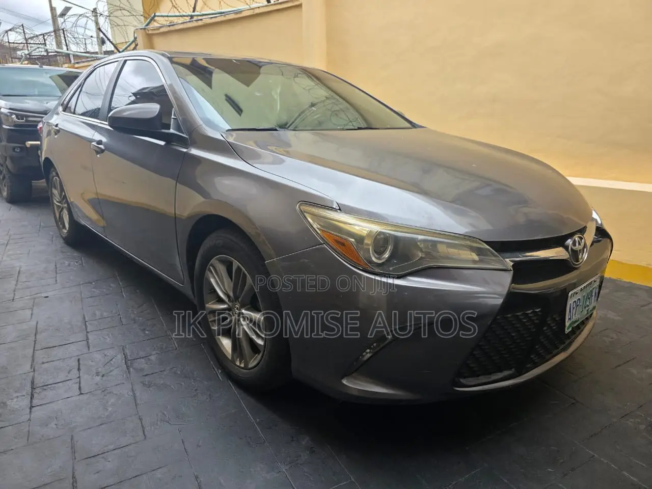 Toyota Camry 2016 Gray