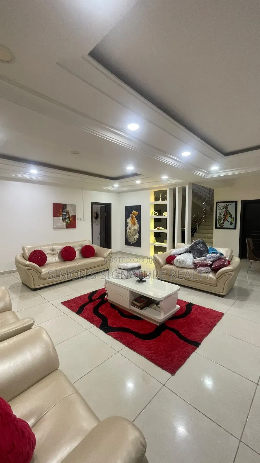 4bdrm Duplex in Chevron for sale
