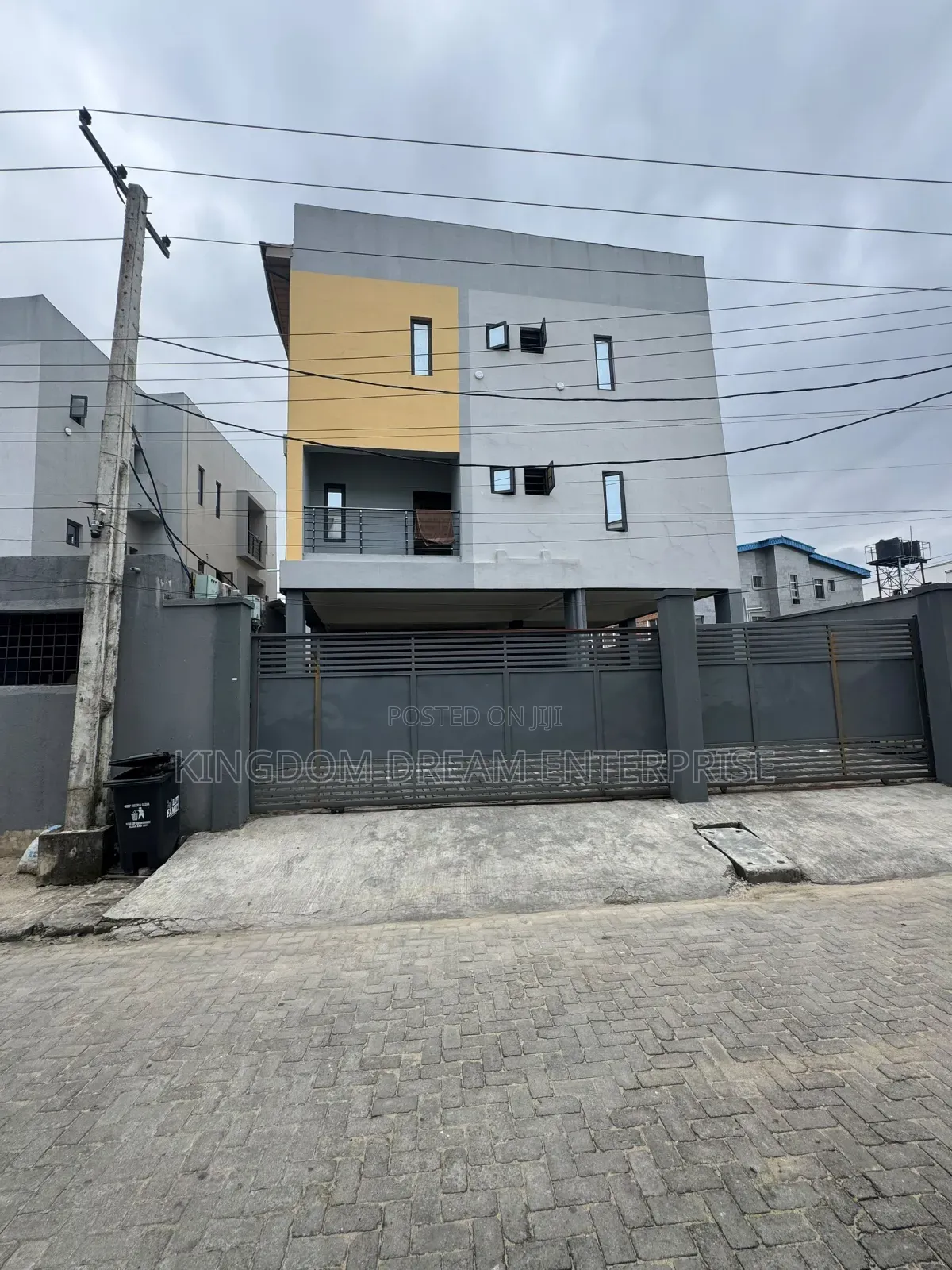2bdrm Apartment in Ologolo Lekki Lagos for sale