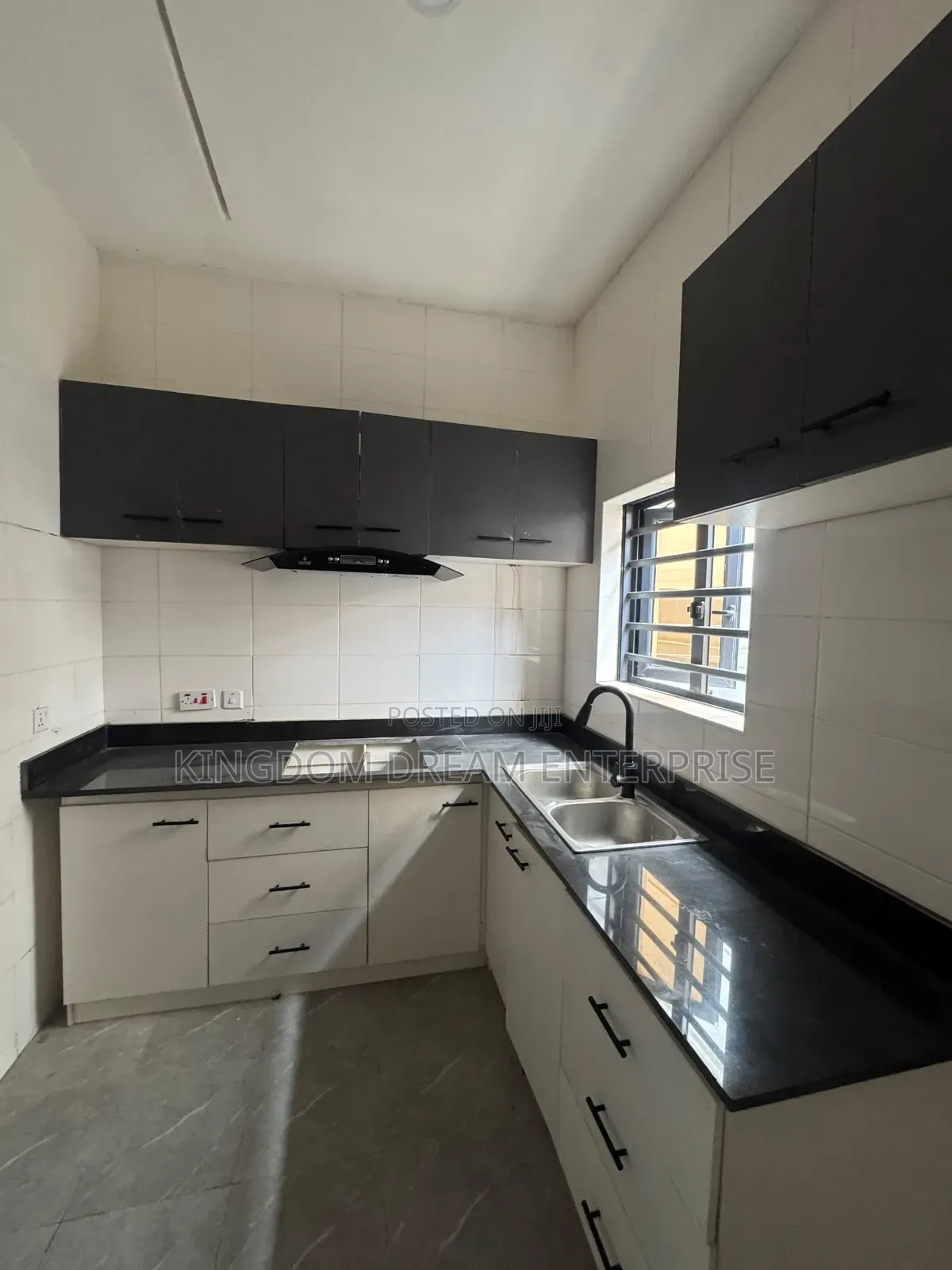 2bdrm Apartment in Ologolo Lekki Lagos for sale