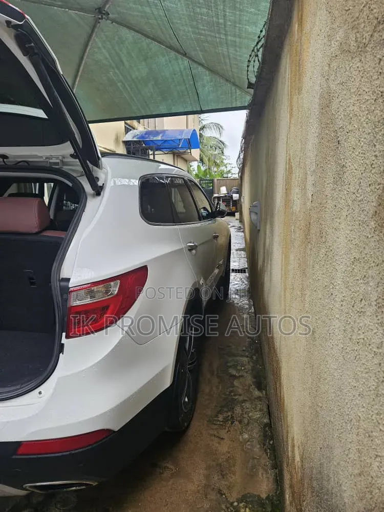 Hyundai Santa Fe 2015 White