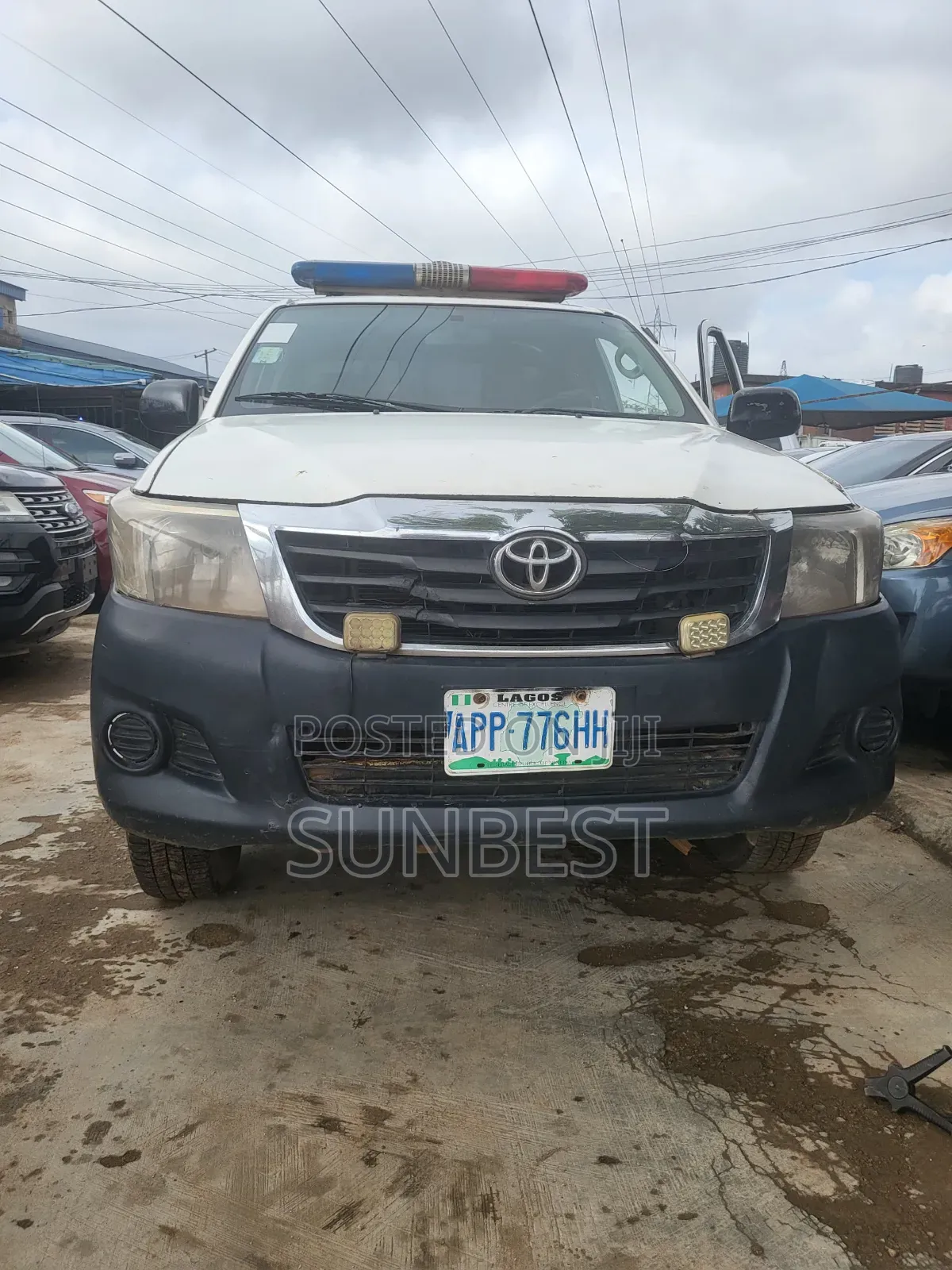 Toyota Hilux 2010 White