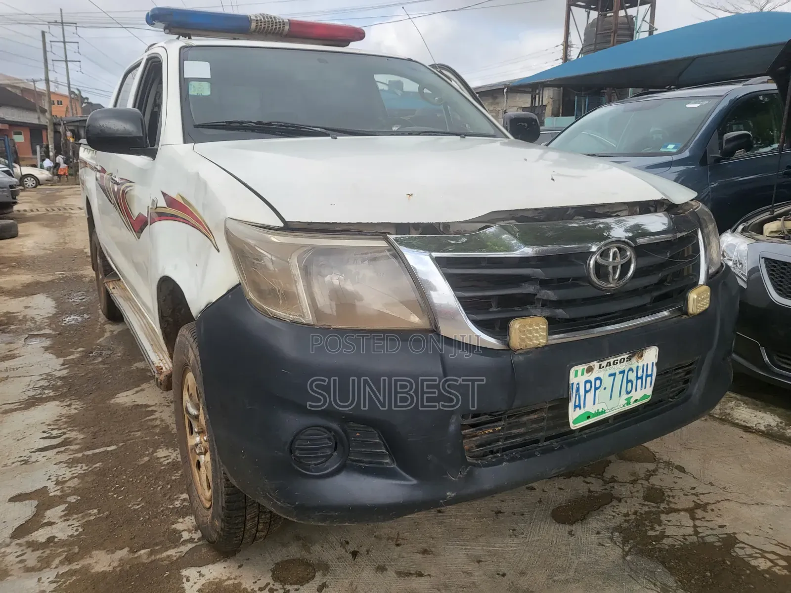 Toyota Hilux 2010 White