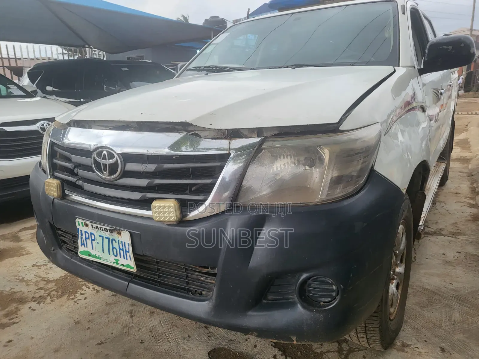 Toyota Hilux 2010 White